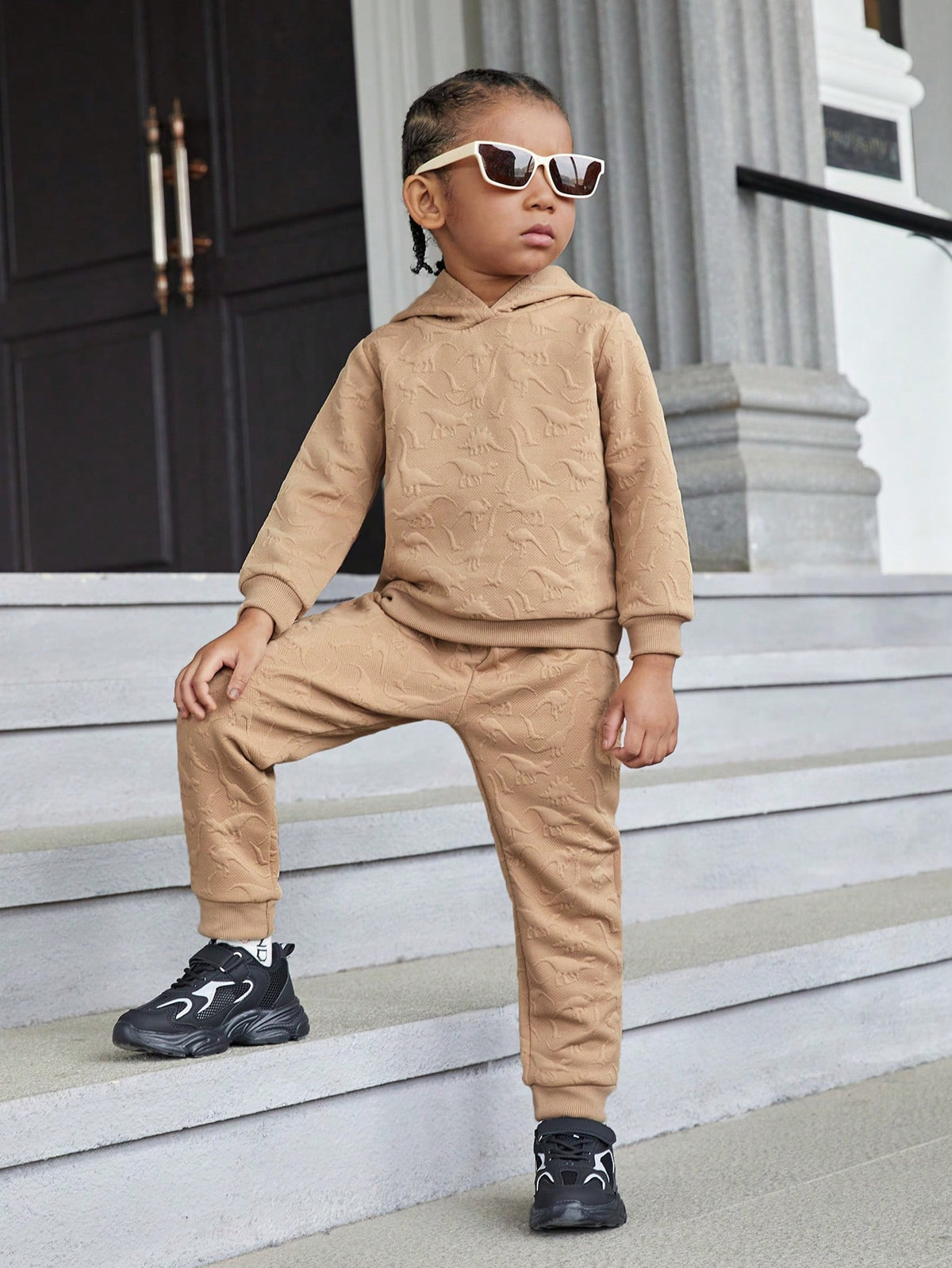 1pc Young Boys Dinosaur Embossed Sweatshirt
