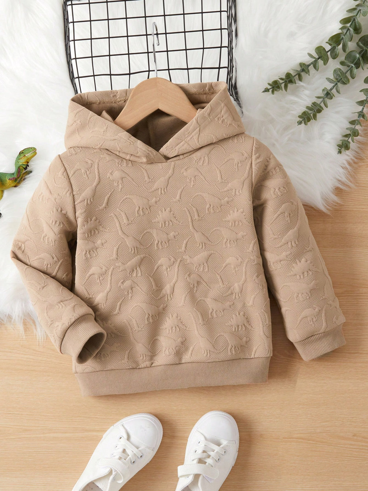 1pc Young Boys Dinosaur Embossed Sweatshirt