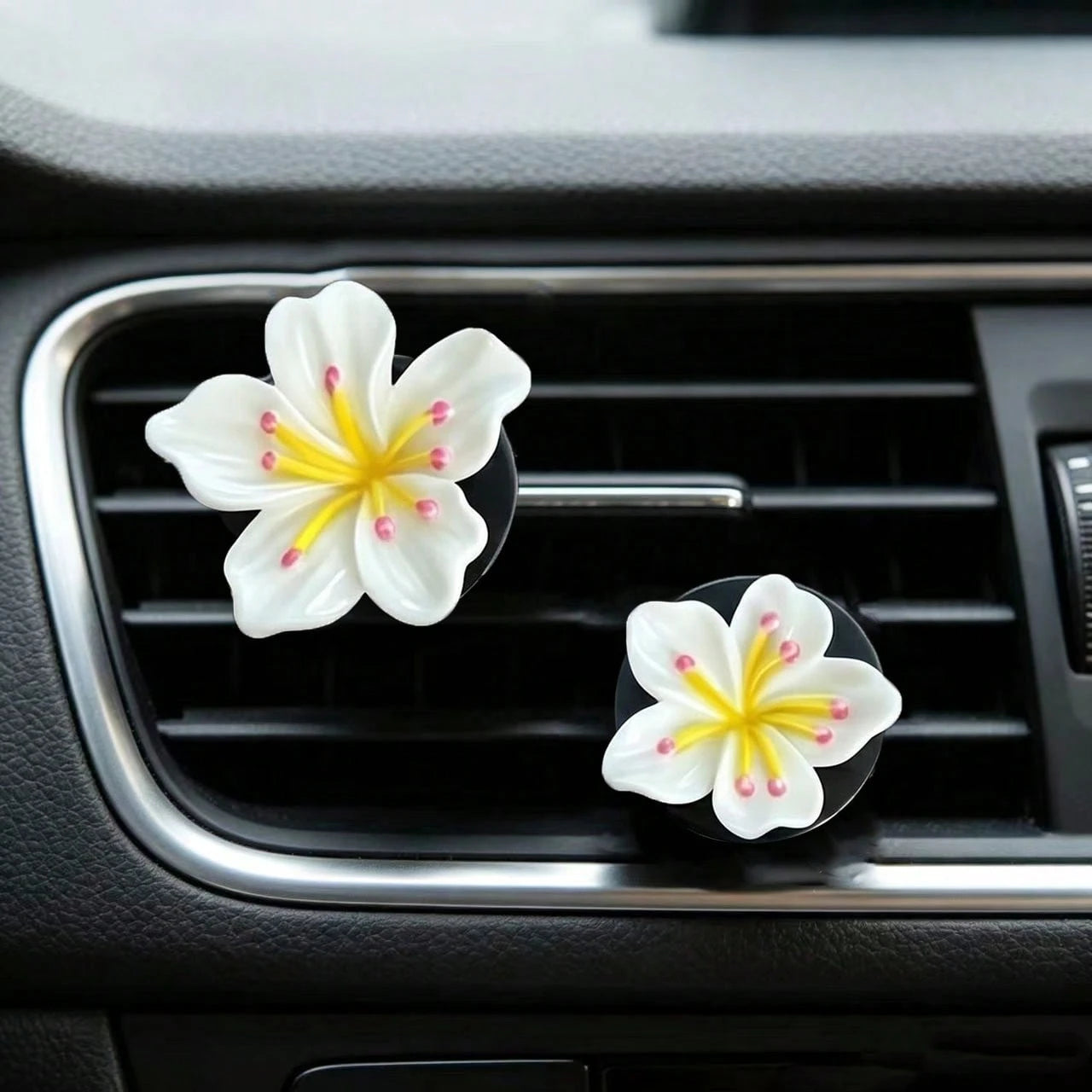 2/4pcs Cute Cherry Blossom Car Air Vent Fragrance Clip Fresh Flower Car Air Conditioner Vent Decor Ornament Car Interior Fragrance Accessory (Includes PE Solid Fragrance Pad)