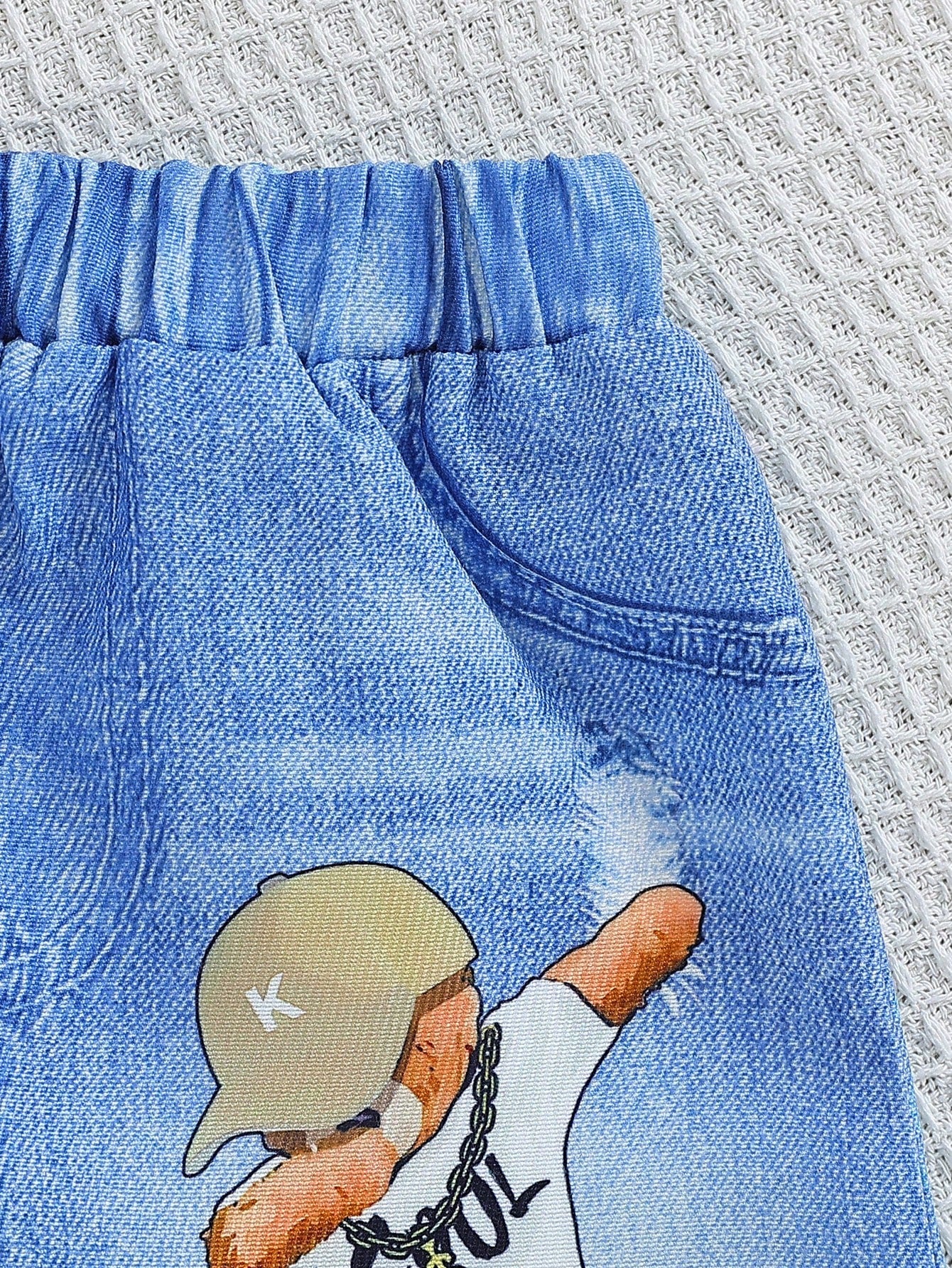2pcs Baby Boy Casual Cool Boy Graphic Print Top And Denim Effect Elastic Waist Shorts Set, Comfortable Outfit For Daily, Outdoor & Sports Wear, Summer