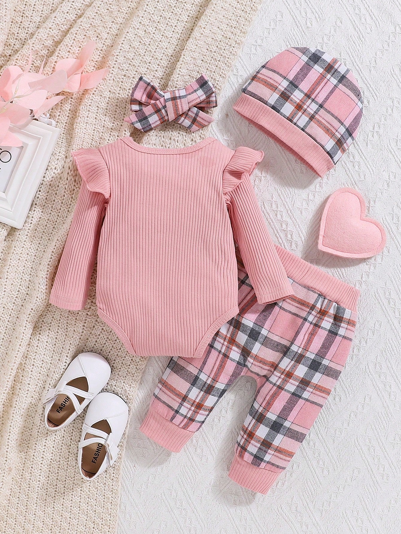 2pcs Baby Girl Autumn/Winter Pink Romper, Plaid Pants And Hat Set