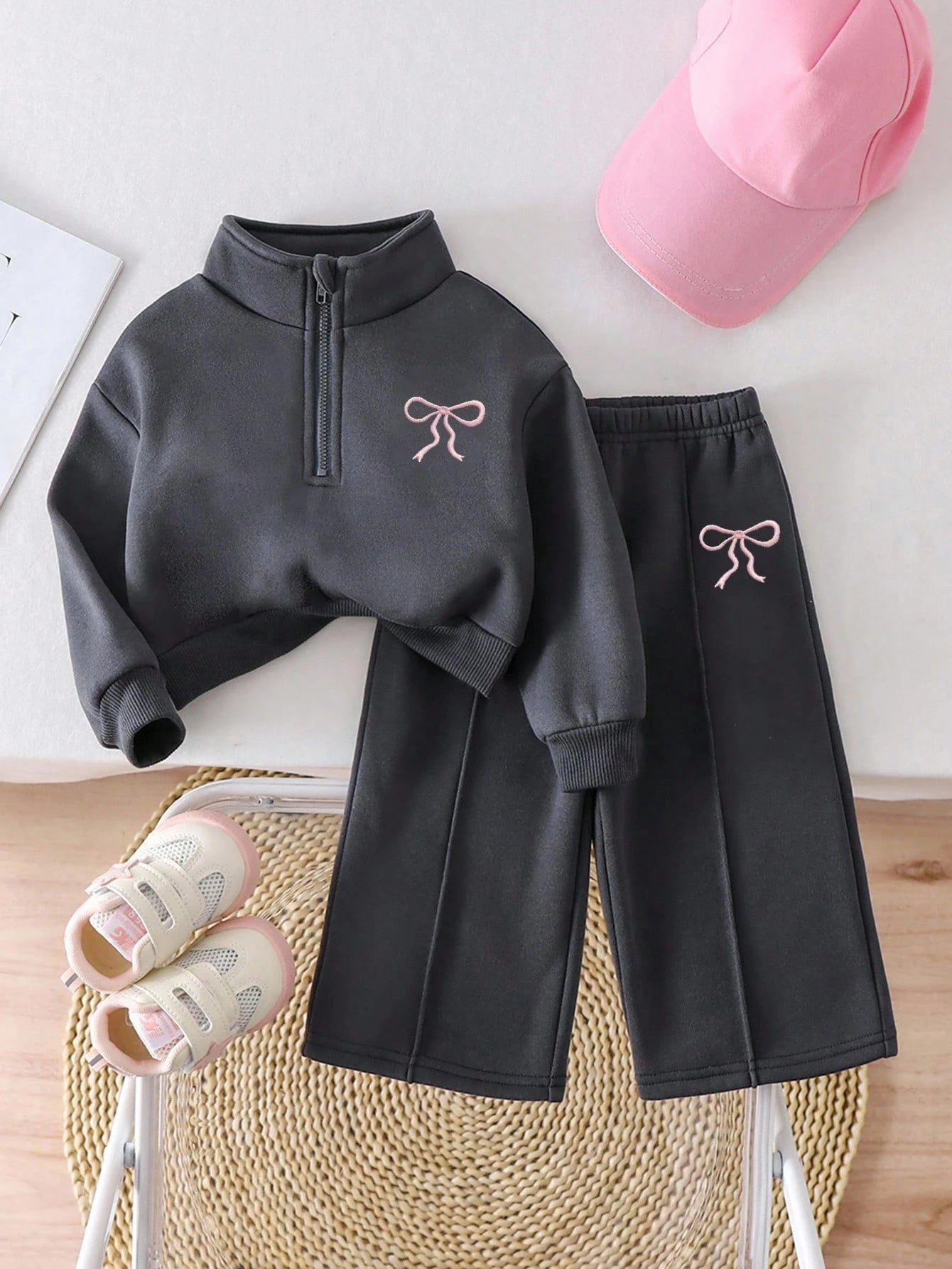 2pcs Baby Girl Fleece Sweatshirt & Pants Set, Embroidered Letter Design, Suitable For Outdoor And Indoor Wear, Autumn/Winter Fall