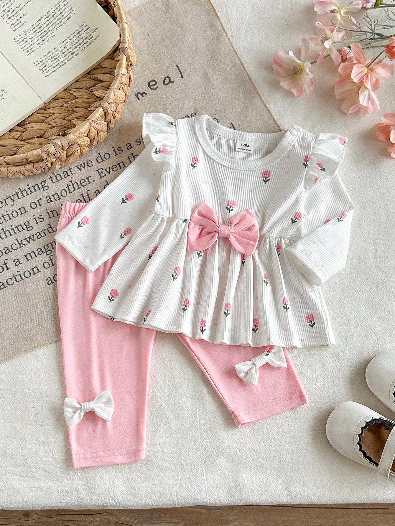 2pcs Baby Girl Sweet Ditsy Floral Two Pieces Set, White Vertical Stripe Long Sleeve Doll Top With Flutter Sleeve Design, All-Over Pink Ditsy Floral, Large Pink Bow On Chest, Loose Fit Skirt-Styl