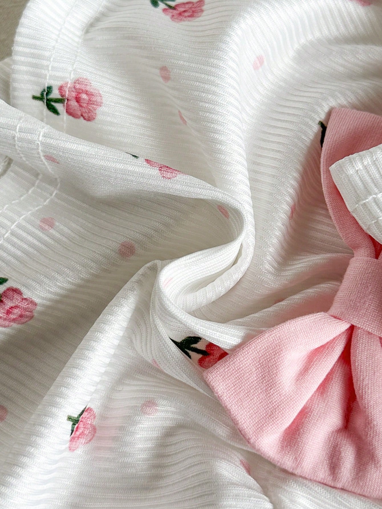 2pcs Baby Girl Sweet Ditsy Floral Two Pieces Set, White Vertical Stripe Long Sleeve Doll Top With Flutter Sleeve Design, All-Over Pink Ditsy Floral, Large Pink Bow On Chest, Loose Fit Skirt-Styl