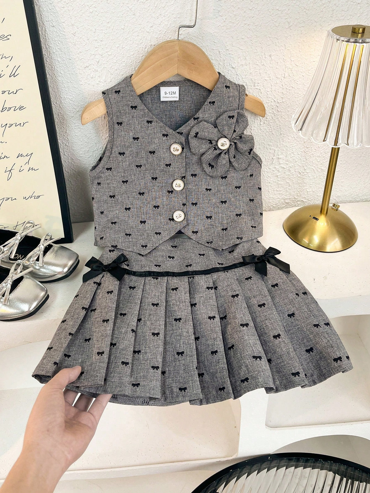 2pcs Baby Girls' Butterfly Print Top With 3D Floral Decor Paired With Pleated Skirt Set, Summer