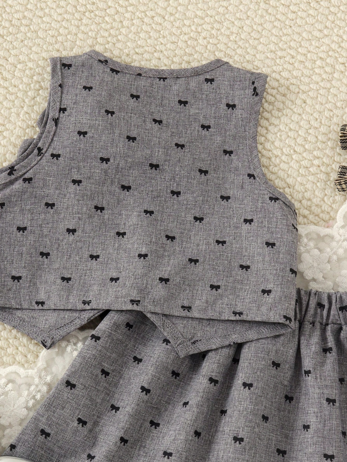 2pcs Baby Girls' Butterfly Print Top With 3D Floral Decor Paired With Pleated Skirt Set, Summer