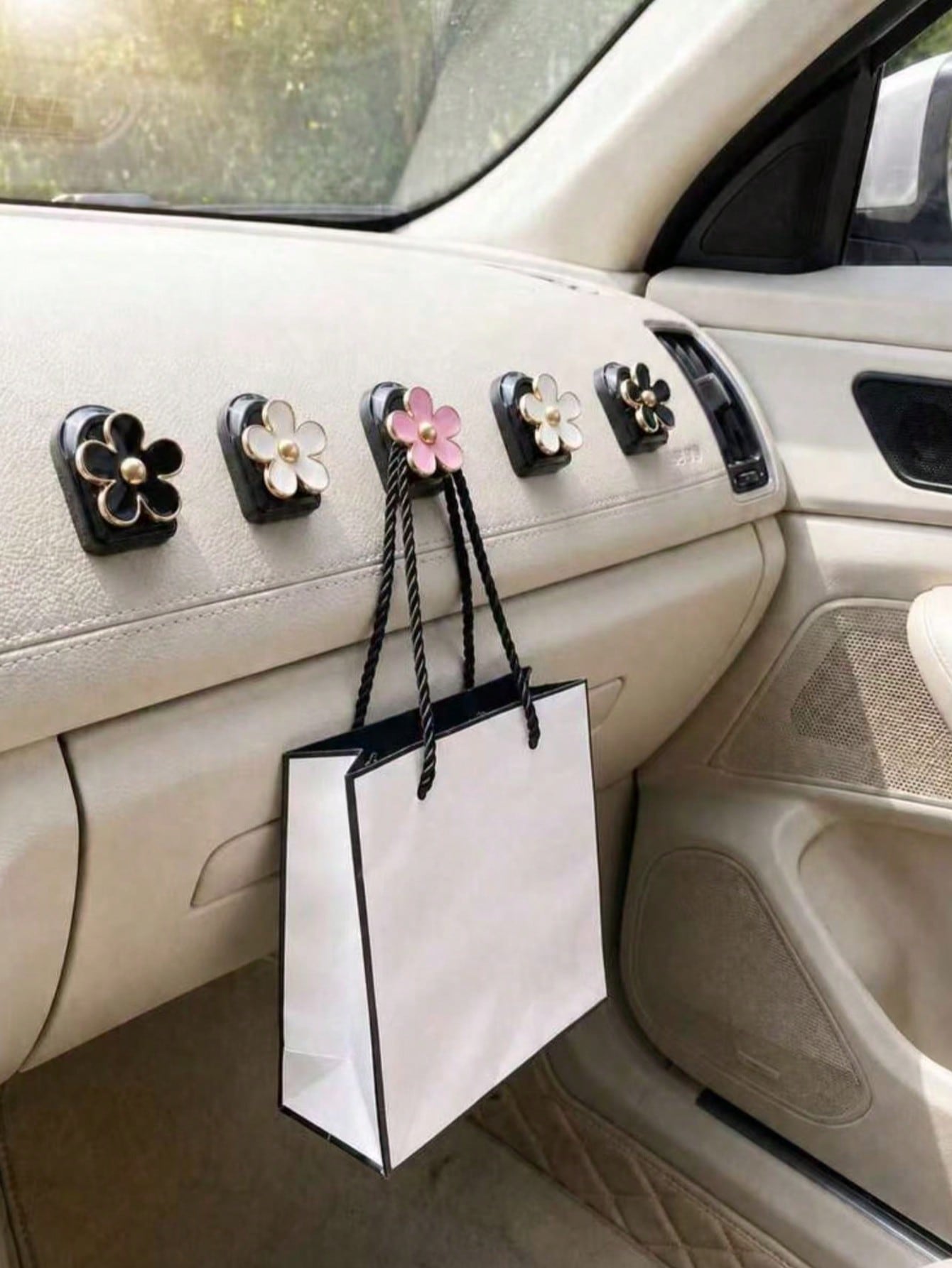 2Pcs Car Adhesive Mini Hooks, Flower Shaped Car Storage Hooks For Dashboard Storage And Home Use, Suitable For Hanging Bags, Keys, And Other Interior Decorative Accessories