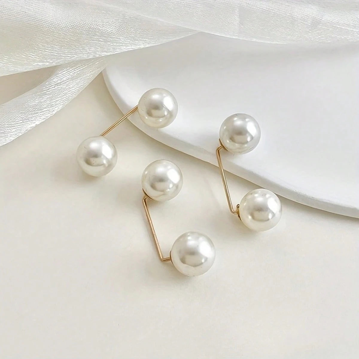 2pcs Pearl Jeans Ankle Clip, Chest Anti Light Needle, Anti Stepping Slipper Buckle, Pants Length Adjuster