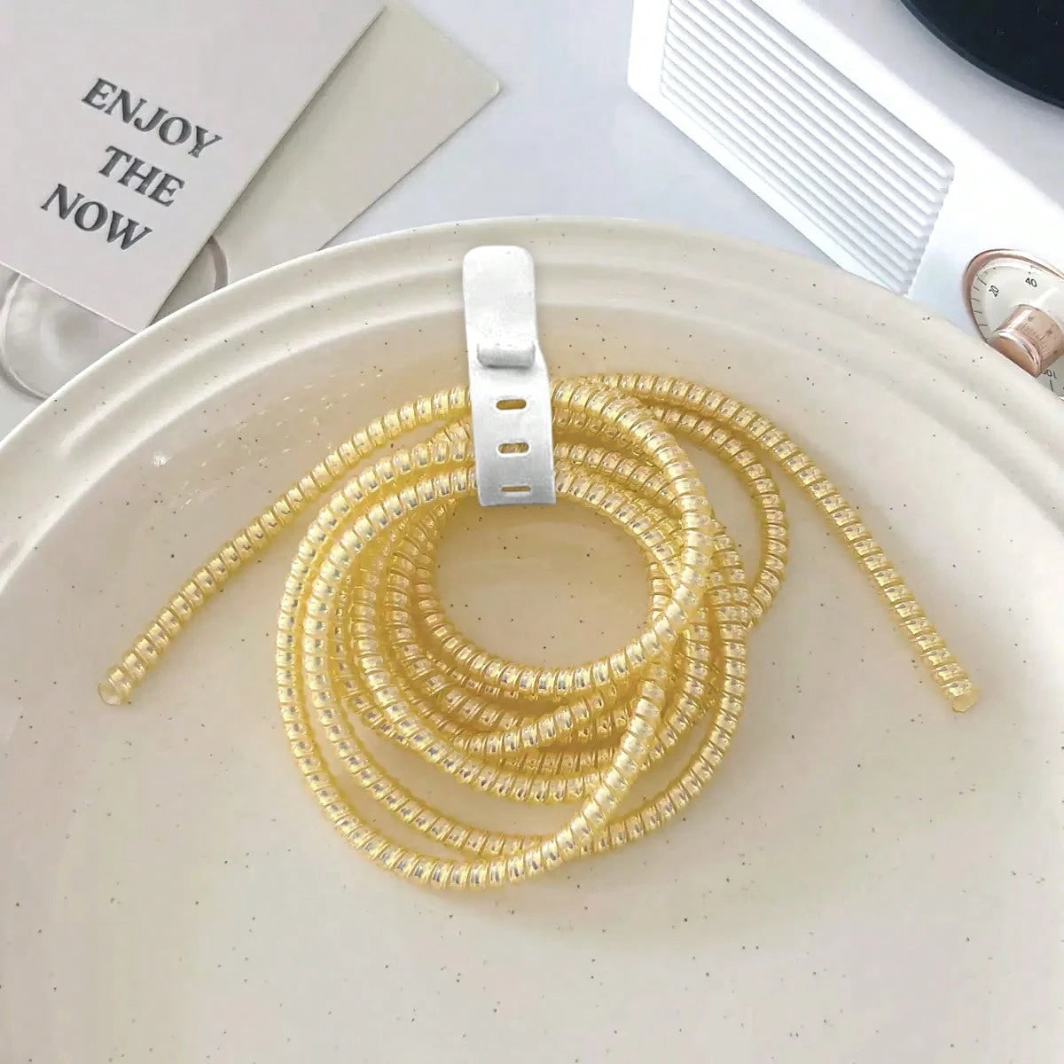 2pcs/Set Anti-Winding Data Cable Protector & Ties, Universal Silicone Spiral Cable Saver And USB Wire Protection, Charger Cord Organizer, Durable Cable Winder For Multiple Charging Cables, Desktop Wir