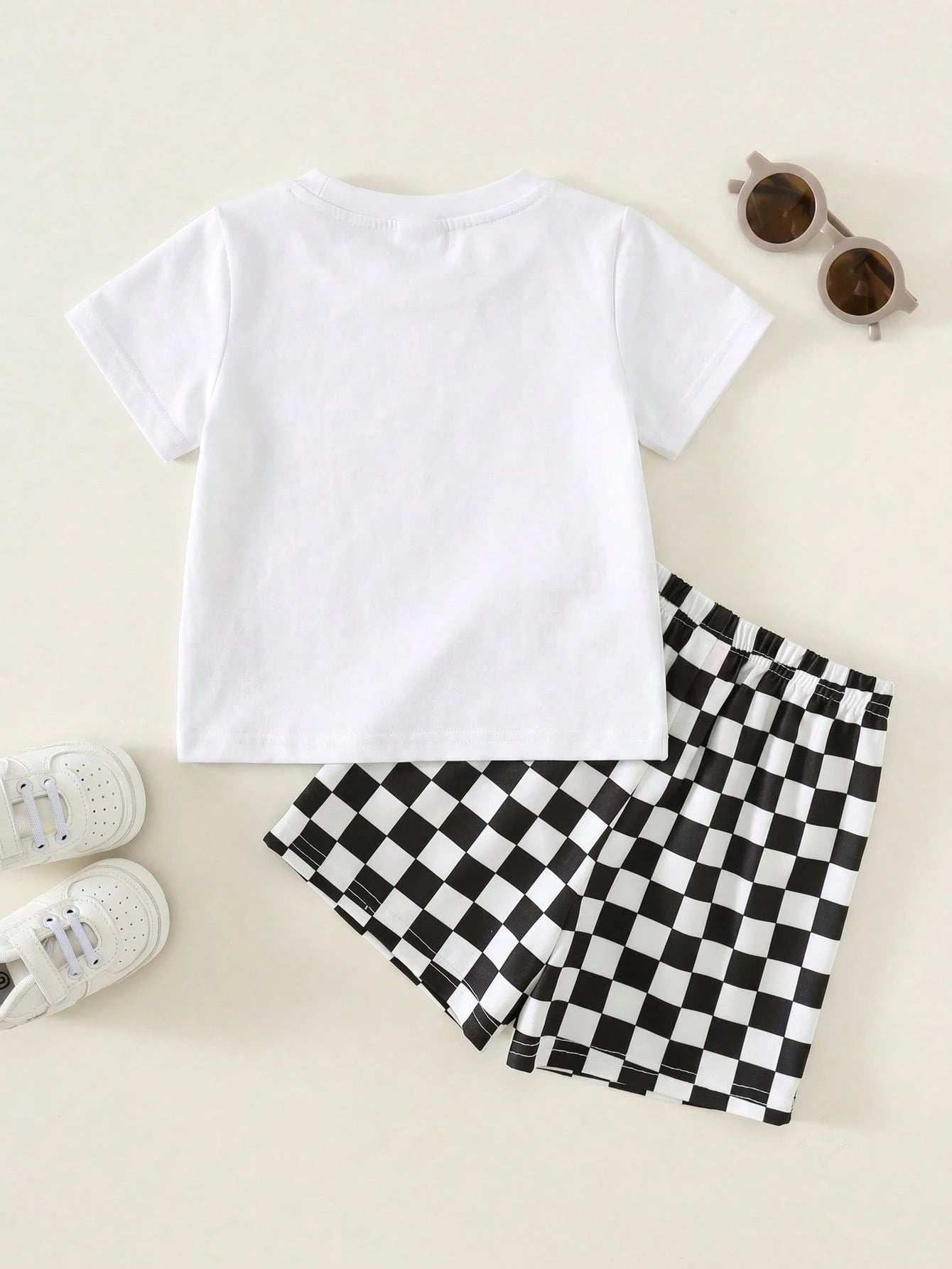 2pcs/Set Baby Boy Cute Summer Casual Racing Vintage Distressed Car Graphic Loose Short Sleeve T-Shirt Ch Holiday White And Red Black And White