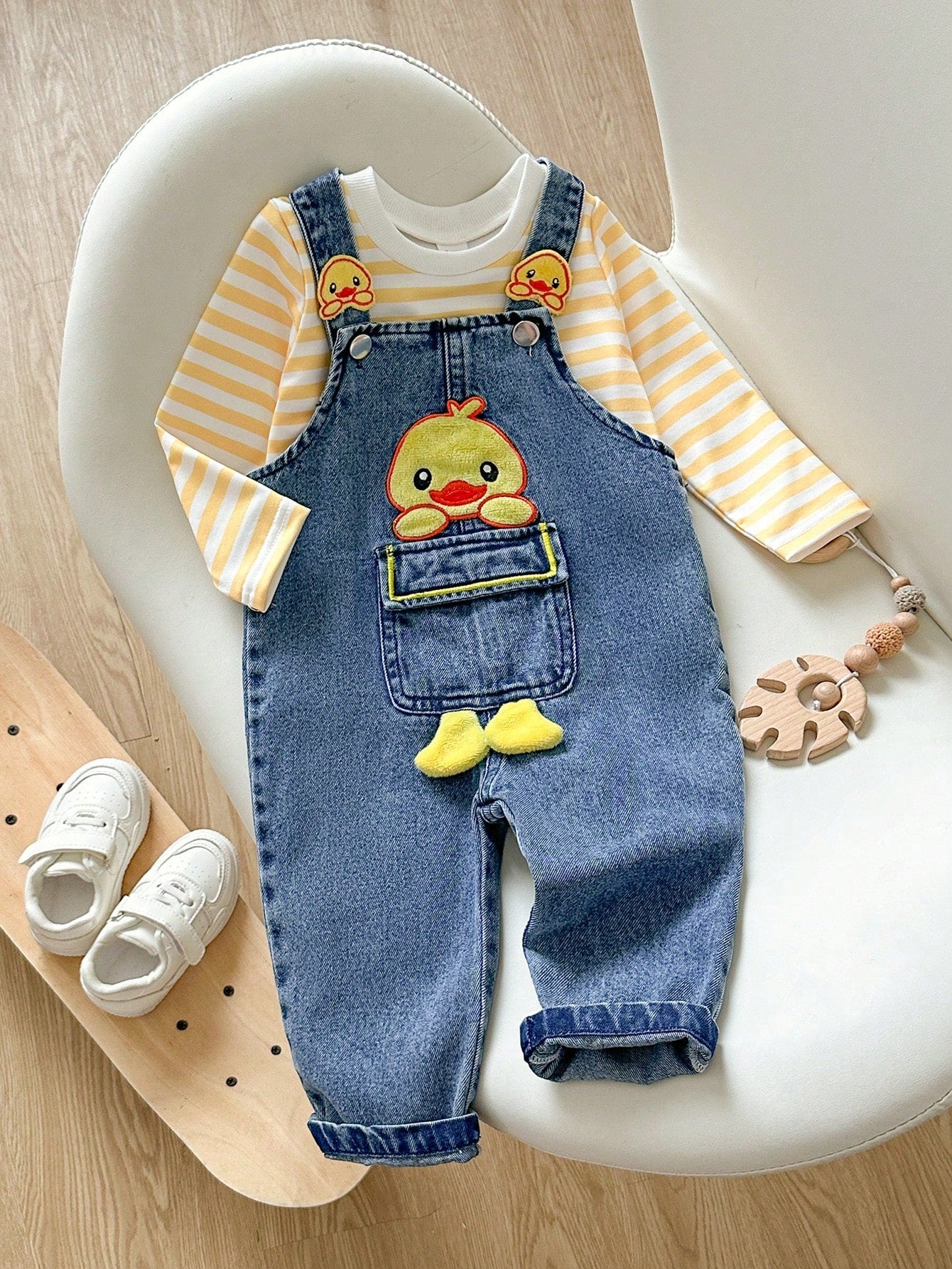 2pcs/Set Baby Boy Spring/Autumn Yellow & Blue Colorblock Cute Playful Style Striped Long Sleeve T-Shirt With Cartoon Duck Embroidery Denim Overalls Set, Loose Comfortable Fit, Suitable For Daily