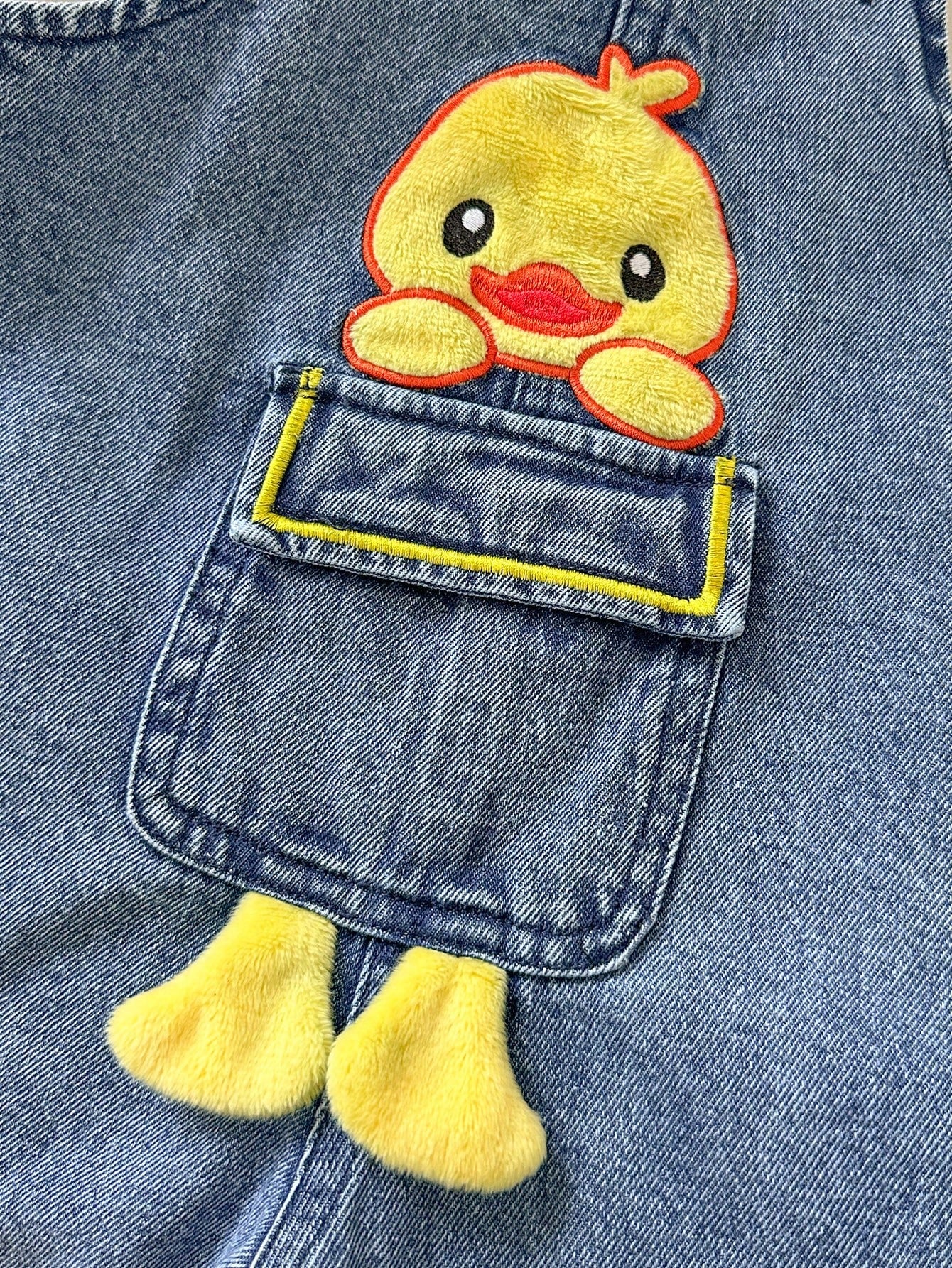 2pcs/Set Baby Boy Spring/Autumn Yellow & Blue Colorblock Cute Playful Style Striped Long Sleeve T-Shirt With Cartoon Duck Embroidery Denim Overalls Set, Loose Comfortable Fit, Suitable For Daily
