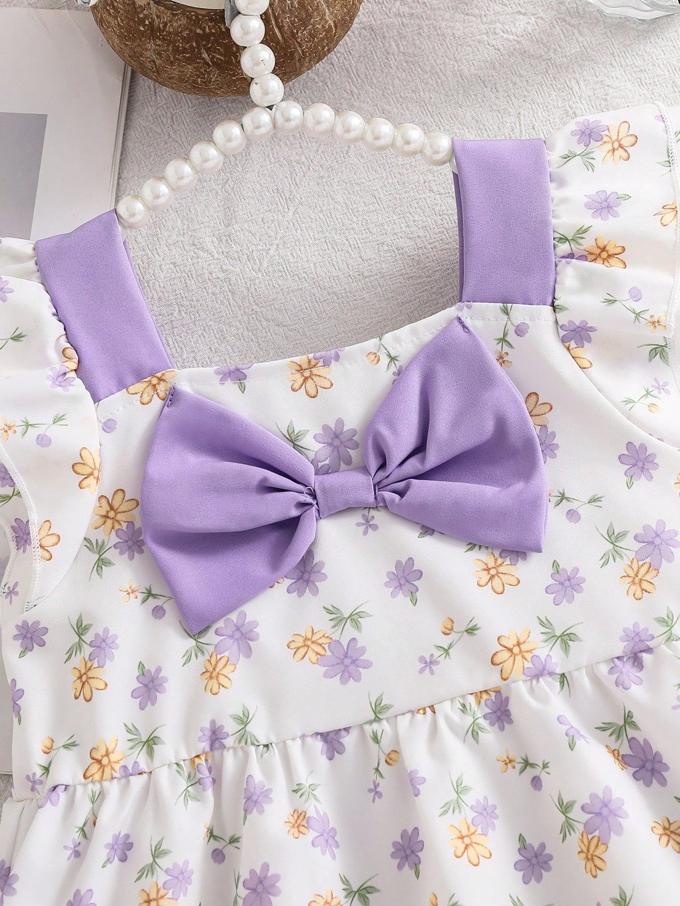 2pcs/Set Baby Girls' Summer Cap Sleeve Top And Shorts Set, Baby Girl Bowknot Ditsy Floral Sleeveless Shirt + Ruffle Hem Elastic Waist Pants, Cute Sweet Princess Outfit, Newborn 1st Birthday Gift, Soft