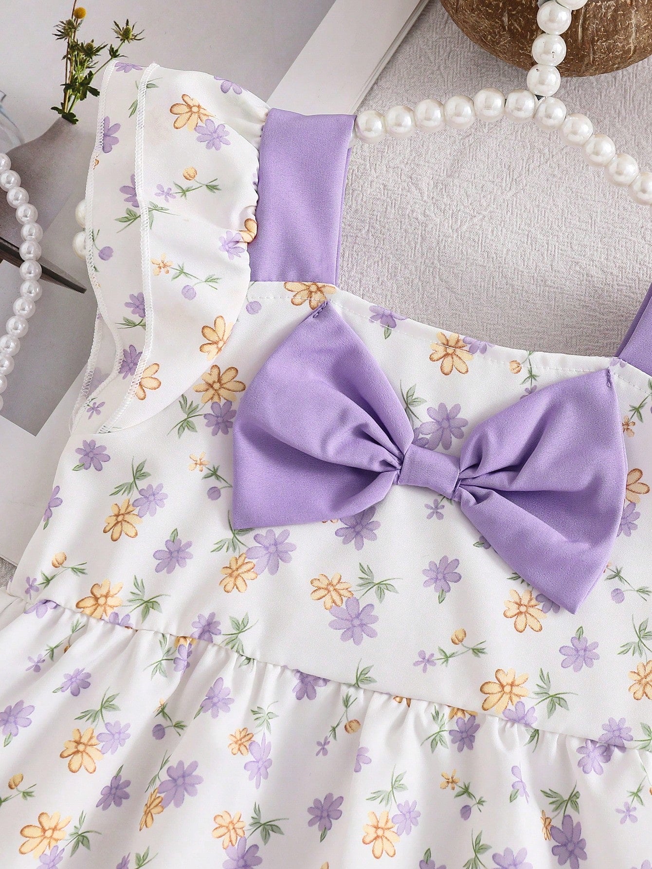 2pcs/Set Baby Girls' Summer Cap Sleeve Top And Shorts Set, Baby Girl Bowknot Ditsy Floral Sleeveless Shirt + Ruffle Hem Elastic Waist Pants, Cute Sweet Princess Outfit, Newborn 1st Birthday Gift, Soft
