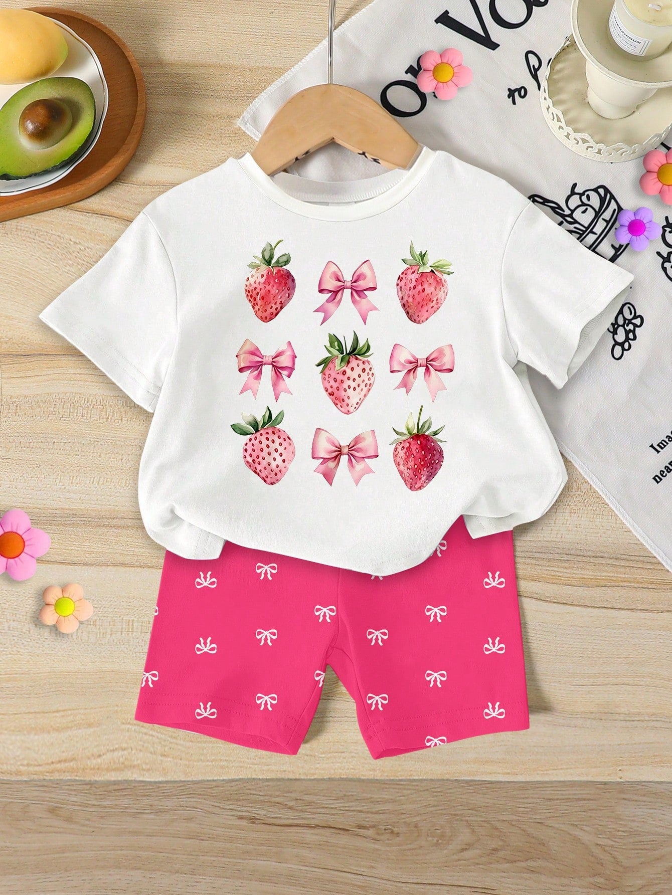 2pcs/Set Cute Baby Girls Beige Summer Outfit,Ocean Creature Shell Bow Print Round Neck T-Shirt And Fitted Bike Shorts,Vacation Holiday Beach Set