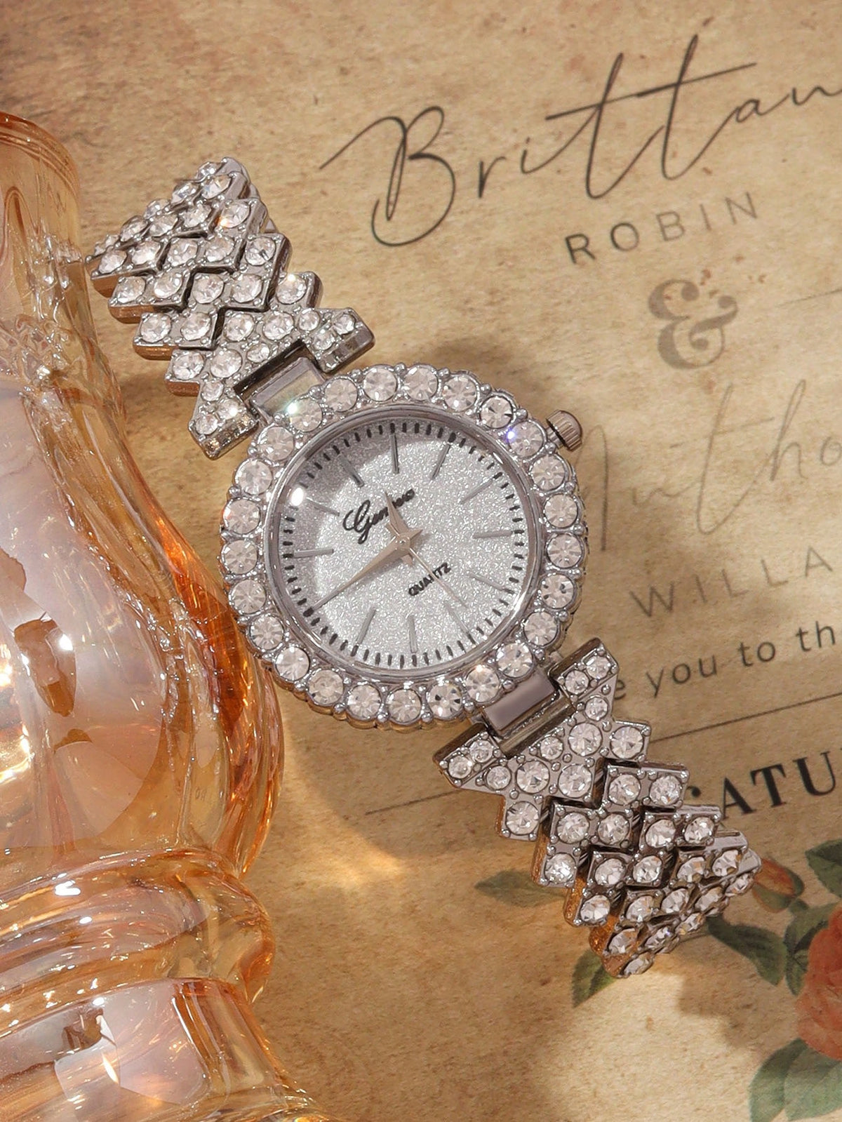 2pcs Set Elegant Crystal Quartz Watch & Heart-Shaped Diamond Bracelet, Fashion, Minimalist, Luxury Women's Watch Set, Suitable For Holidays, Parties, Weddings, Gatherings, And Daily Wear, Best Gift Fo
