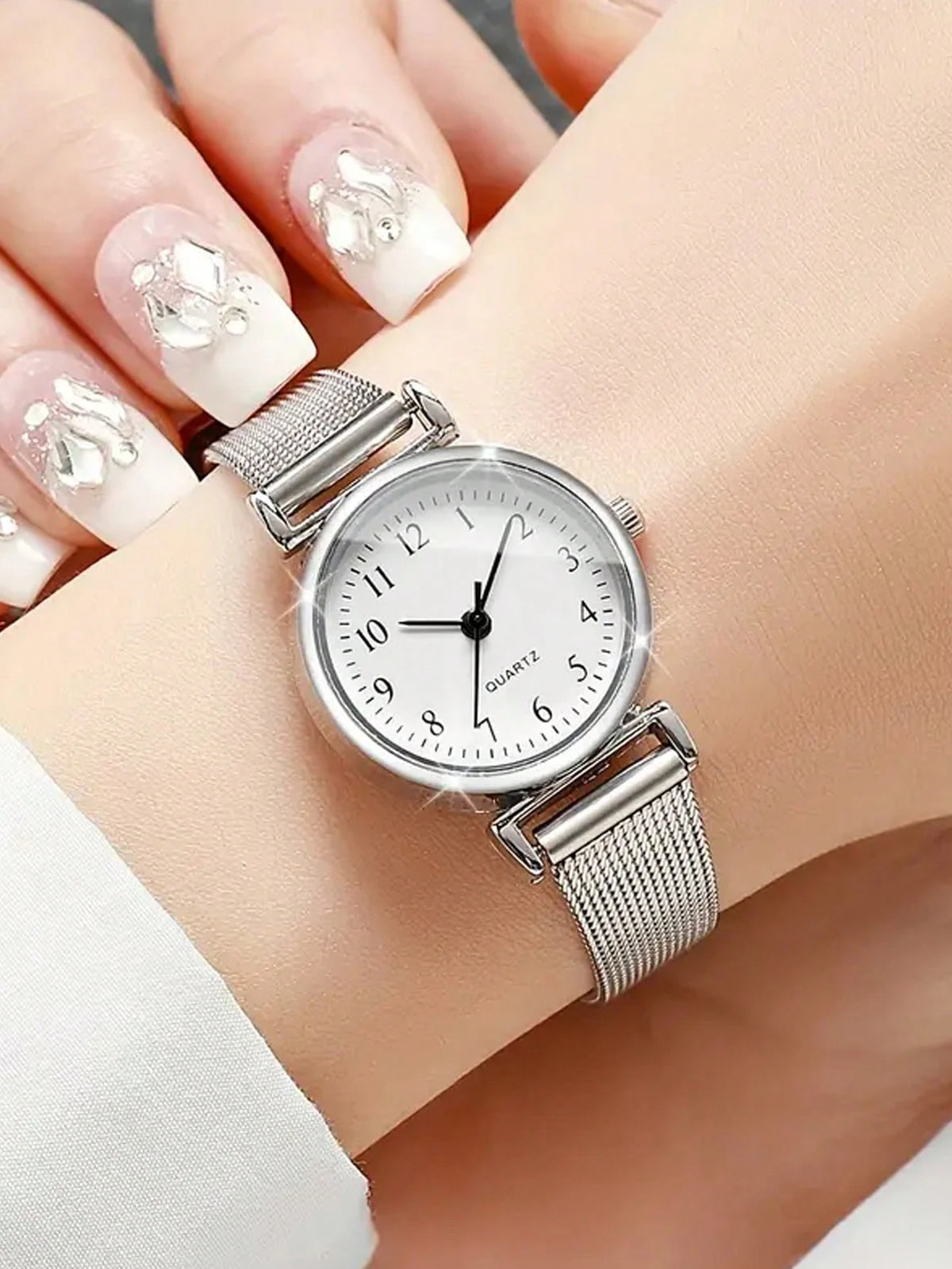2pcs Simple Casual Women's Quartz Watches, Women's Minimalist Cool Style Infinity Symbol Quartz Watch Set, Including Silver Mesh Strap Watches With White Dial And Numeric Markers. Infinity Symbol Silv