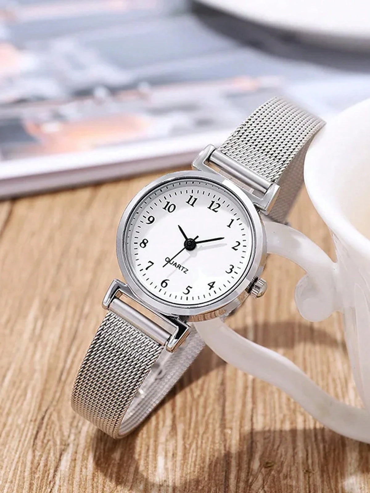 2pcs Simple Casual Women's Quartz Watches, Women's Minimalist Cool Style Infinity Symbol Quartz Watch Set, Including Silver Mesh Strap Watches With White Dial And Numeric Markers. Infinity Symbol Silv