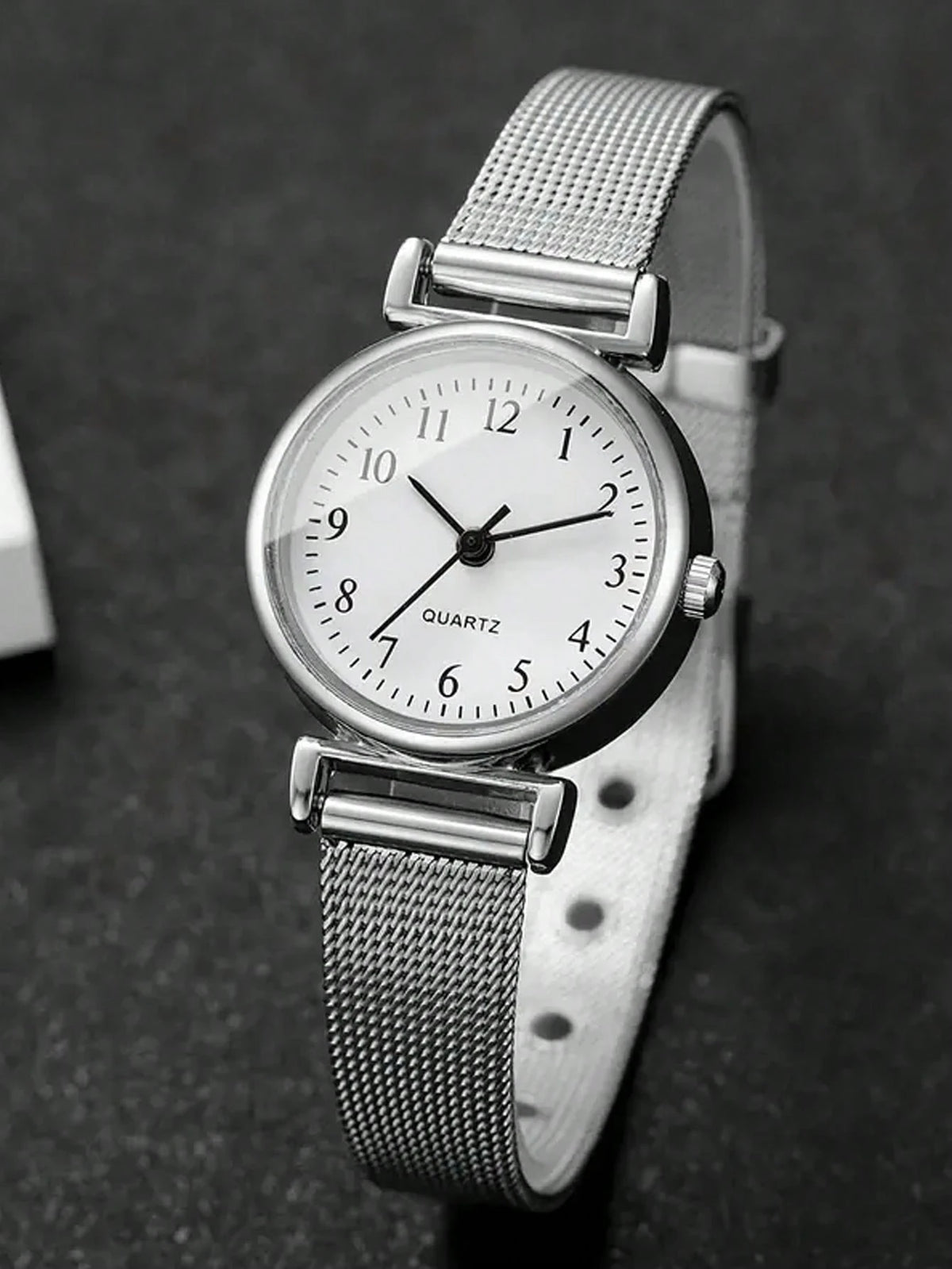 2pcs Simple Casual Women's Quartz Watches, Women's Minimalist Cool Style Infinity Symbol Quartz Watch Set, Including Silver Mesh Strap Watches With White Dial And Numeric Markers. Infinity Symbol Silv