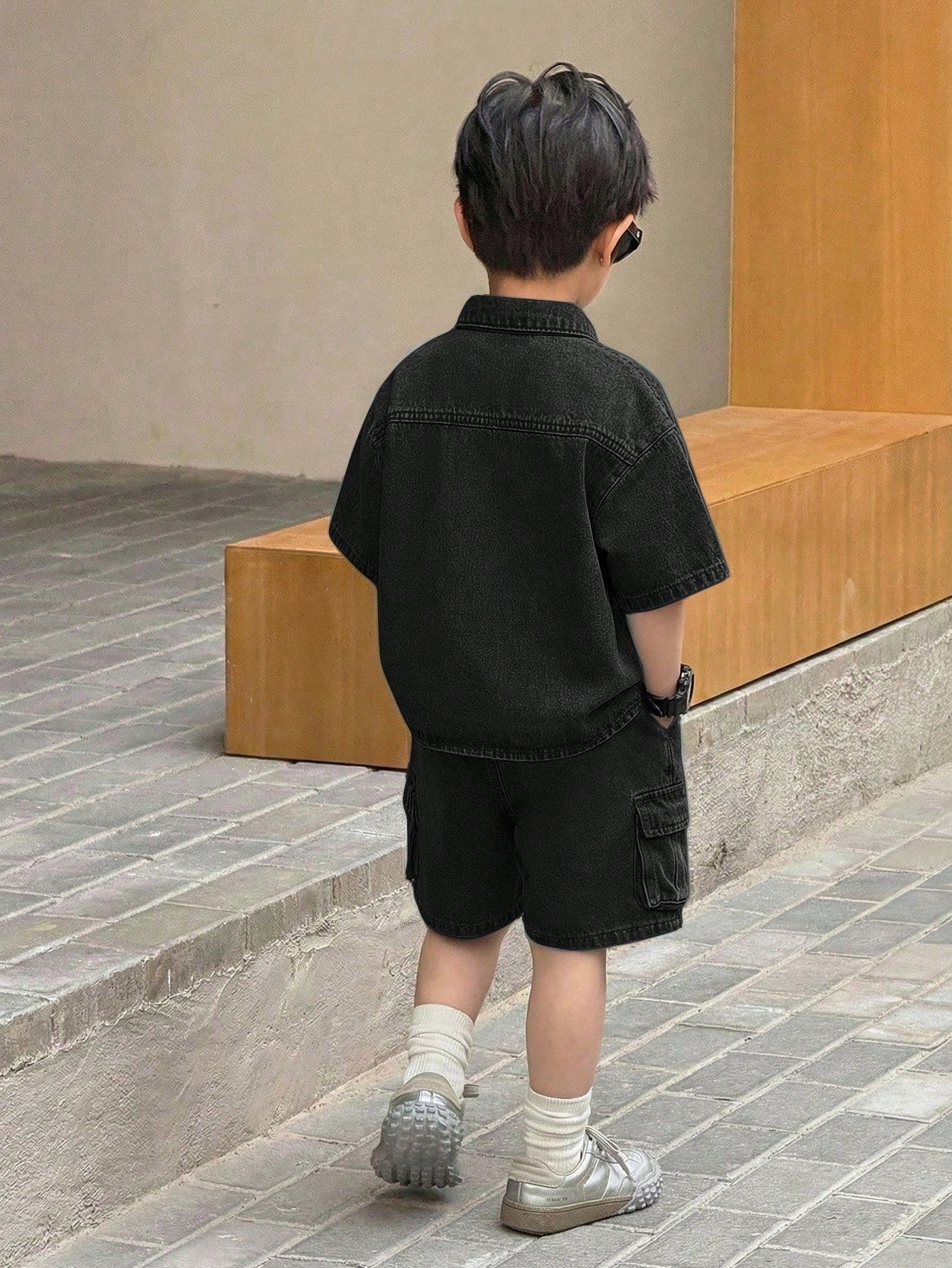 2pcs Young BoyLoose Denim Blue Short Sleeve Shirt And Cargo Shorts Set