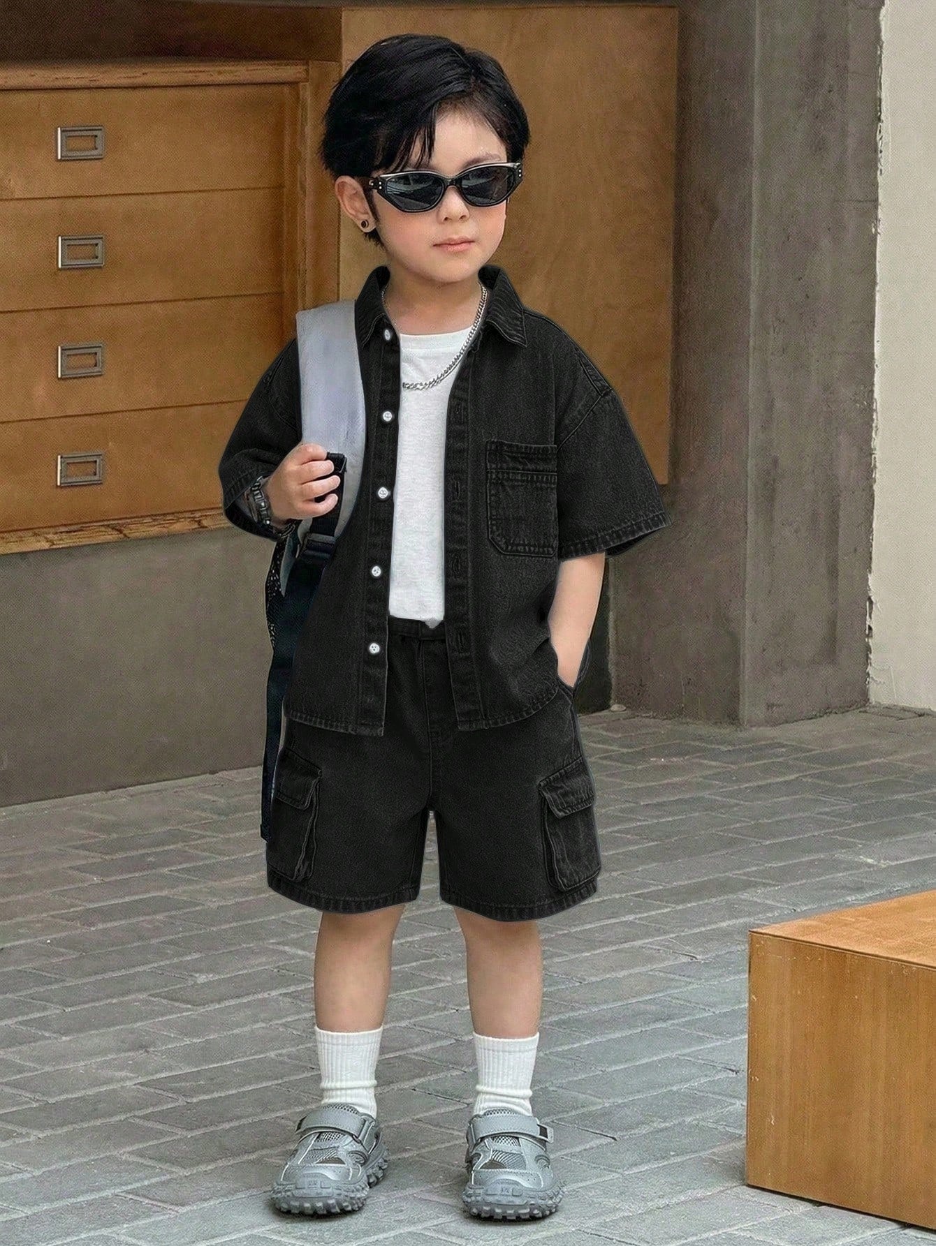 2pcs Young BoyLoose Denim Blue Short Sleeve Shirt And Cargo Shorts Set