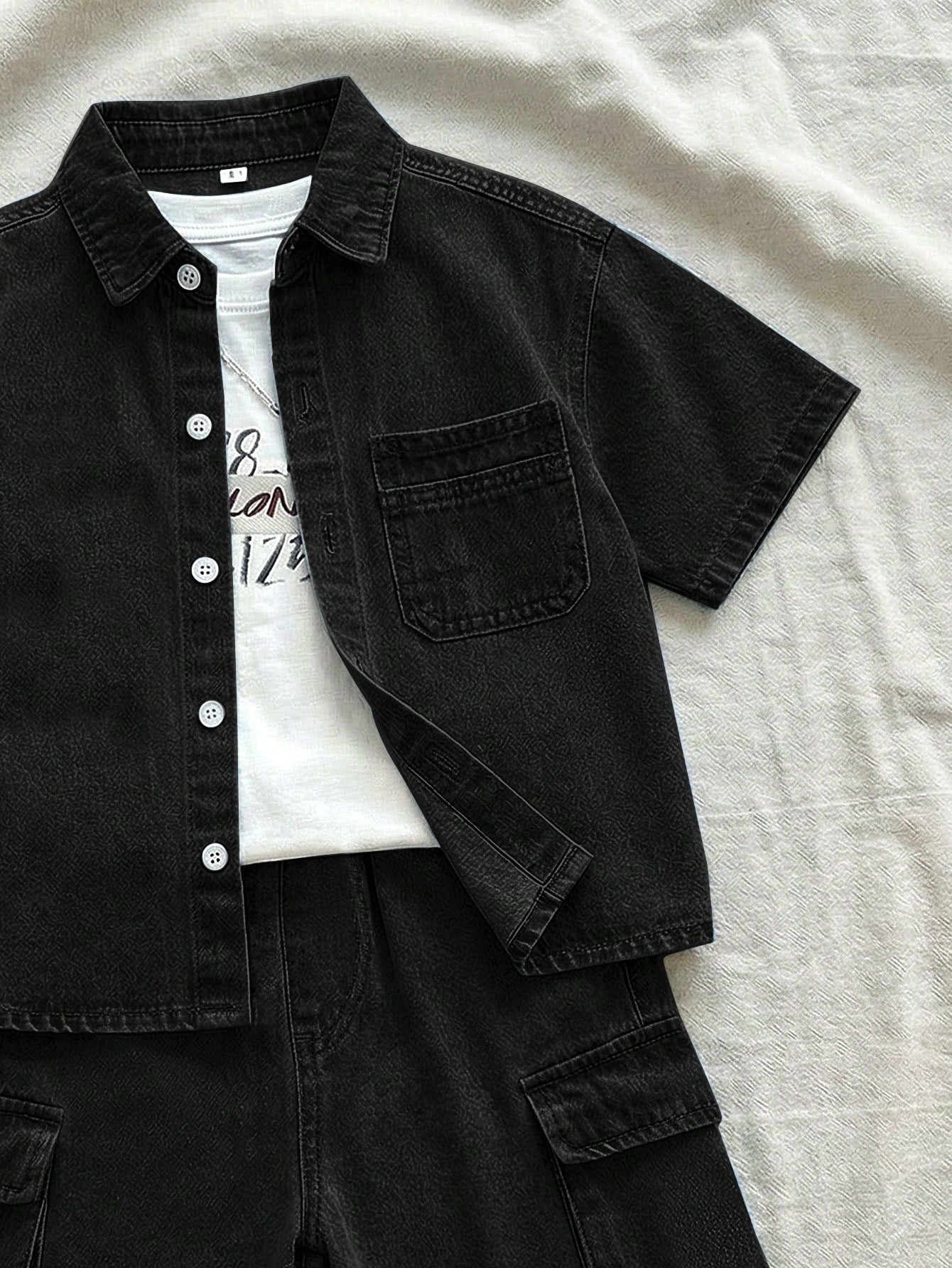 2pcs Young BoyLoose Denim Blue Short Sleeve Shirt And Cargo Shorts Set