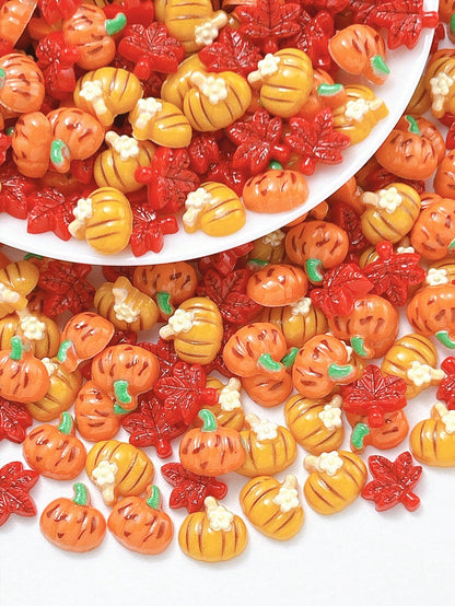 30Pcs Random Mixed ABS Fall Thanksgiving Halloween Pumpkin Maple Leaf Resin Charms, Mini 3D Cute Cartoon Flat Diamond For Nail Art, DIY Crafts, Jewelry Making, Scrapbooking & Holiday Decor