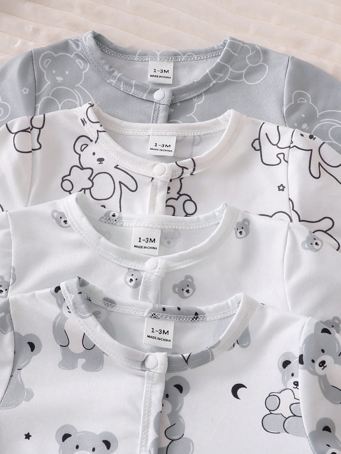 4pcs Newborn Baby Bear Pattern White Khaki Romper Set,Long Sleeve Footed Jumpsuit Pajamas,Autumn Cute Graphic Winter Home Wear,Family Matching Clothes