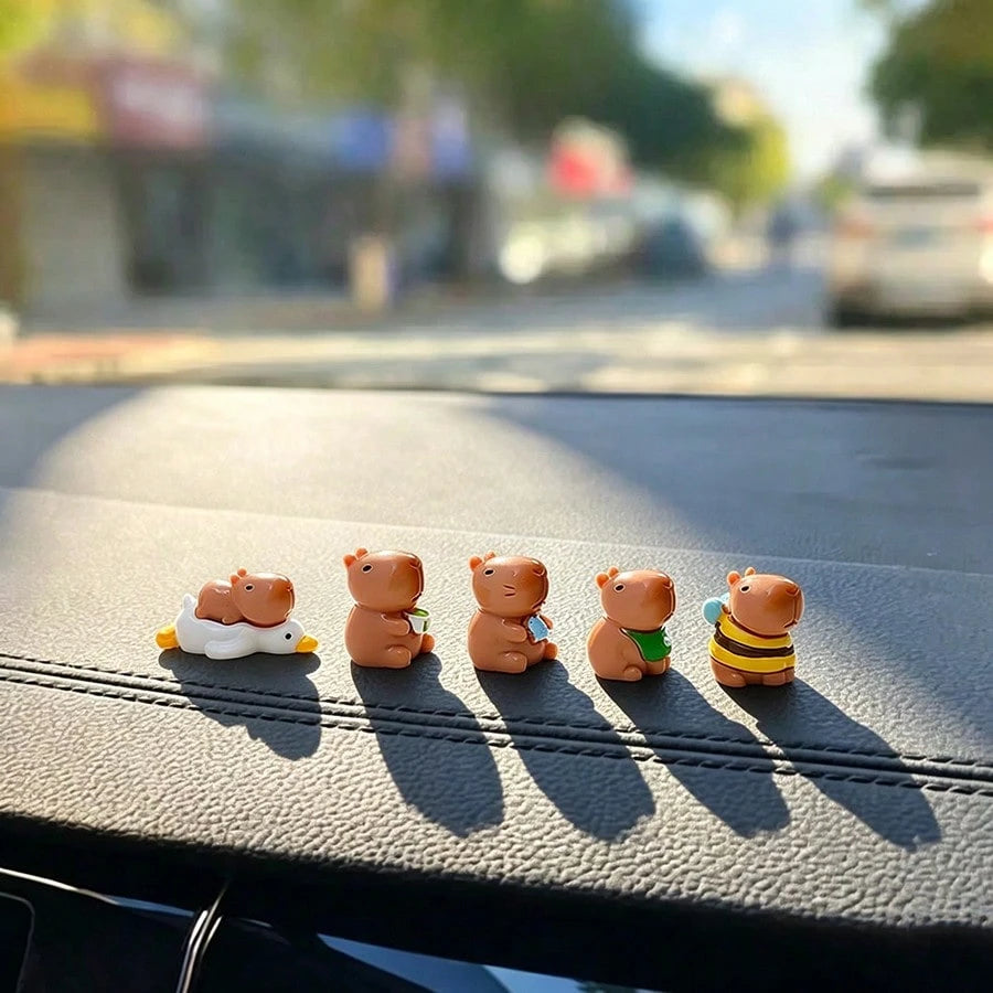 5pcs Creative Cute Bee Clothes Capybara Small Water Pig Car Dashboard Desktop Ornament DIY Car Interior Office Desk Computer Screen Landscape Decoration Accessories