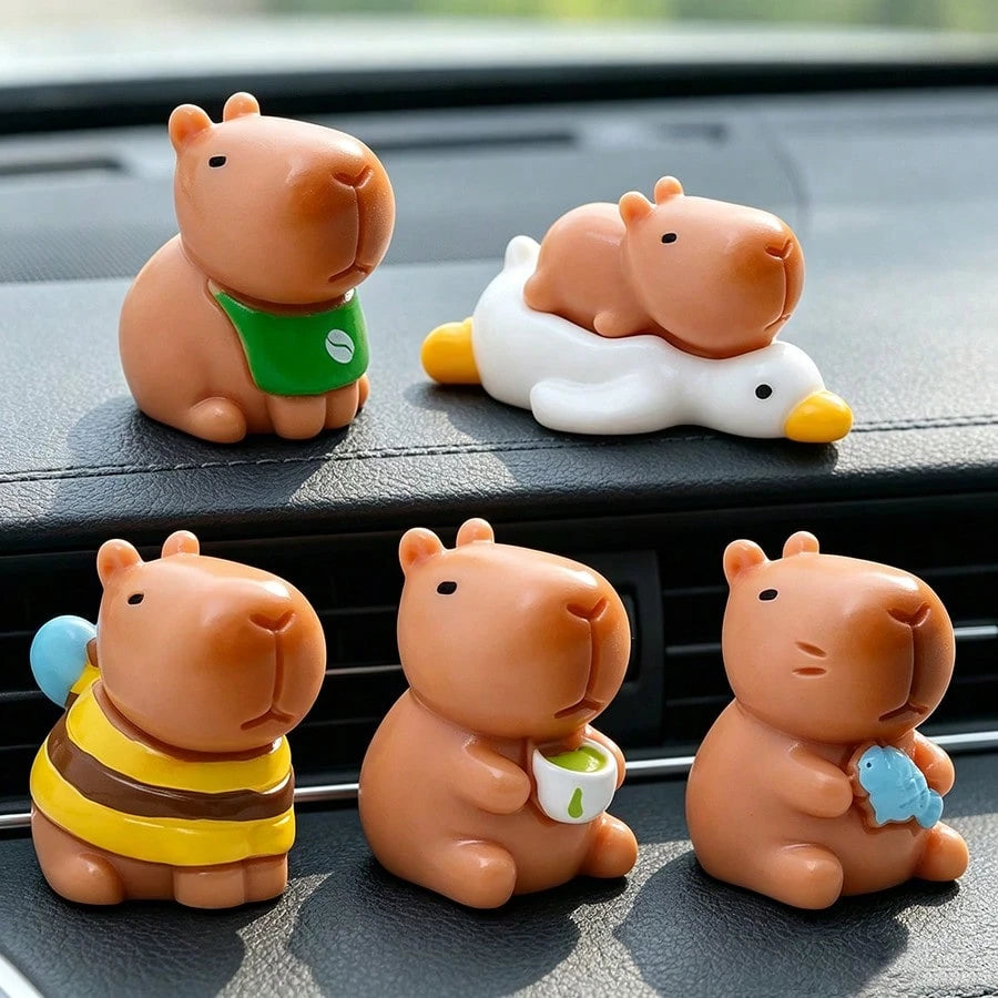 5pcs Creative Cute Bee Clothes Capybara Small Water Pig Car Dashboard Desktop Ornament DIY Car Interior Office Desk Computer Screen Landscape Decoration Accessories