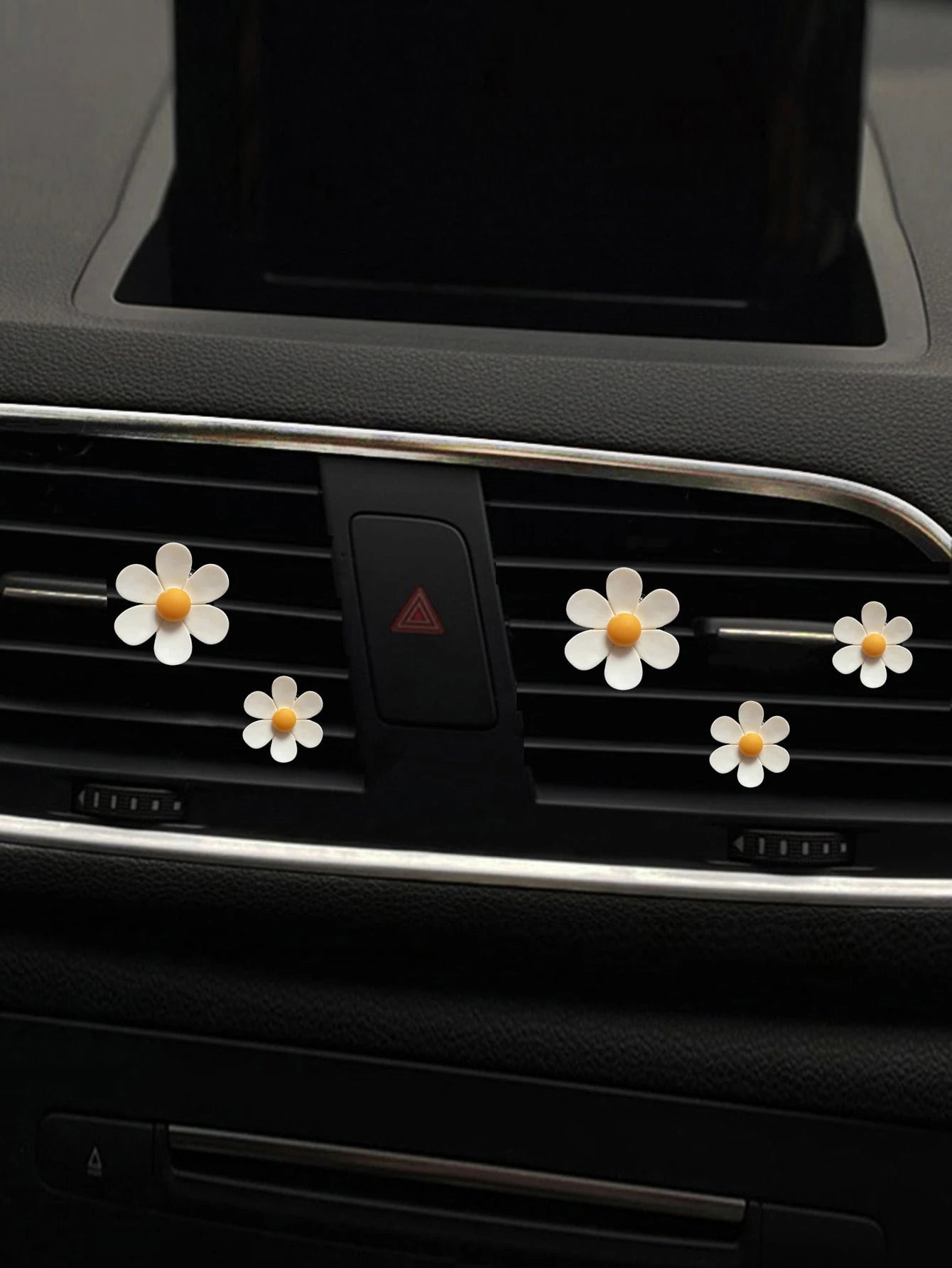5pcs Cute Daisy Car Air Vent Aromatherapy Clip, Car Air Conditioner Decoration Clip, Flower Car Interior Ornament, Car Aromatherapy Decoration