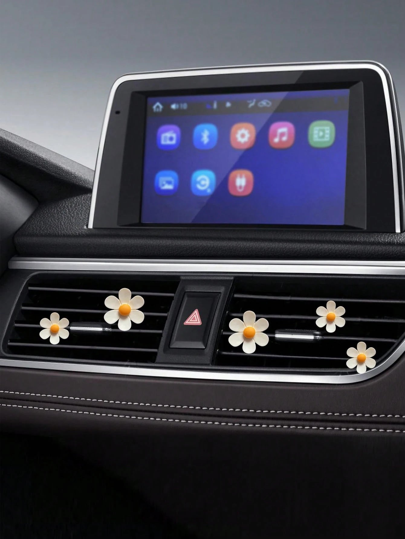 5pcs Cute Daisy Car Air Vent Aromatherapy Clip, Car Air Conditioner Decoration Clip, Flower Car Interior Ornament, Car Aromatherapy Decoration
