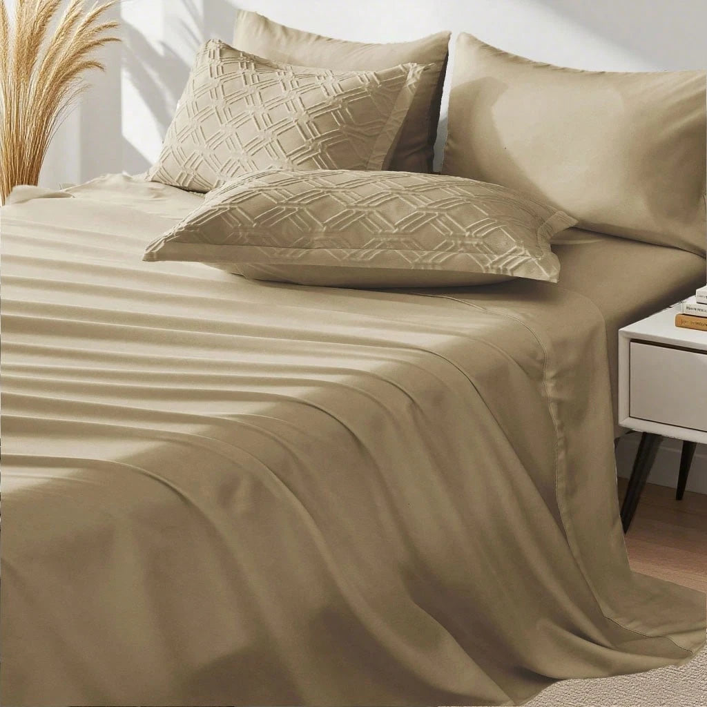 7pcs Simple And Stylish Embossed Comforter Sets Queen, 100% Polyester Lightweight Comfortable Summer Bedding Set, Super Soft And Breathable, Include 1 Comforter+1 Flat Sheet+1 Fitted Sheet+2 Pillowcas