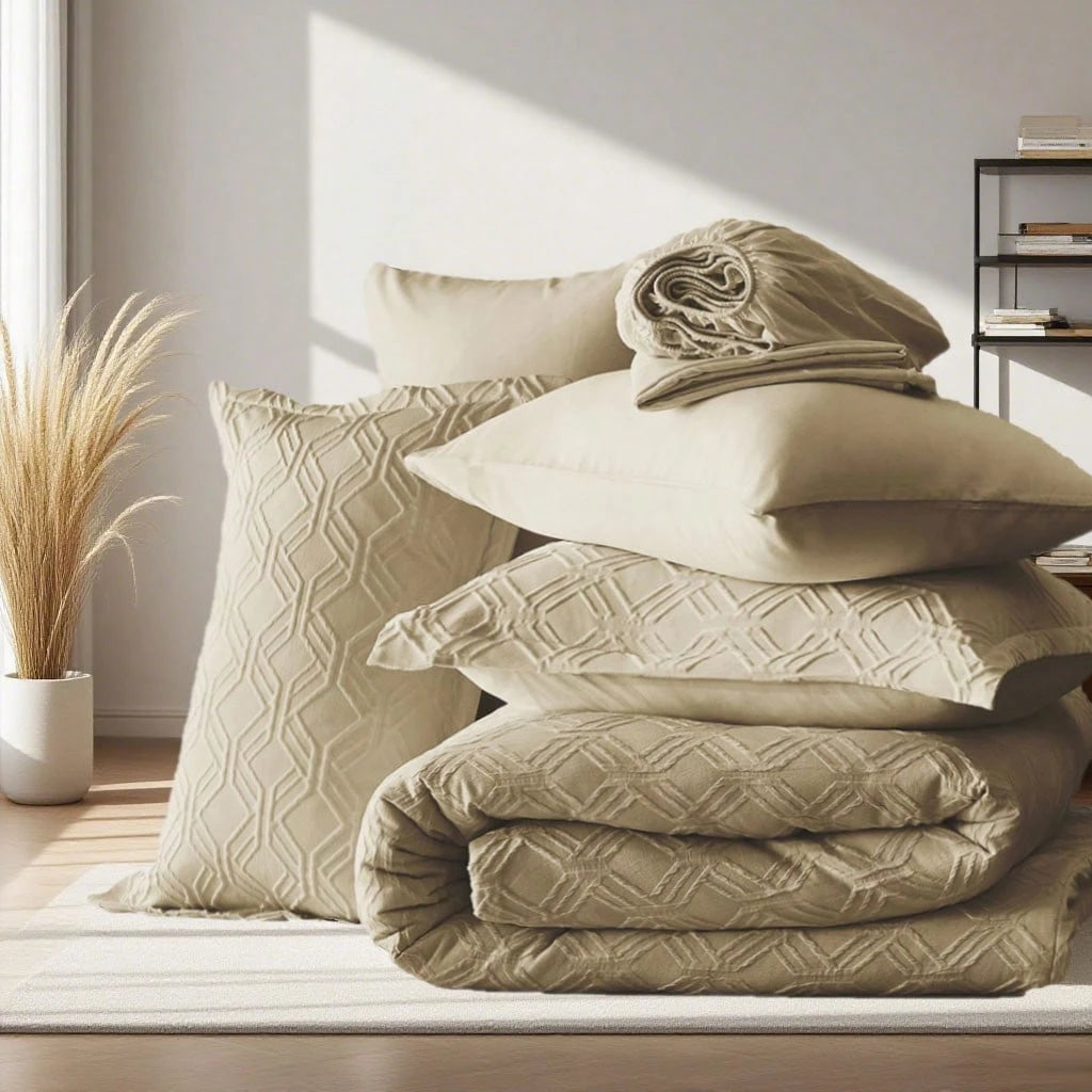 7pcs Simple And Stylish Embossed Comforter Sets Queen, 100% Polyester Lightweight Comfortable Summer Bedding Set, Super Soft And Breathable, Include 1 Comforter+1 Flat Sheet+1 Fitted Sheet+2 Pillowcas