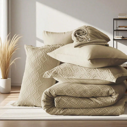 7pcs Simple And Stylish Embossed Comforter Sets Queen, 100% Polyester Lightweight Comfortable Summer Bedding Set, Super Soft And Breathable, Include 1 Comforter+1 Flat Sheet+1 Fitted Sheet+2 Pillowcas