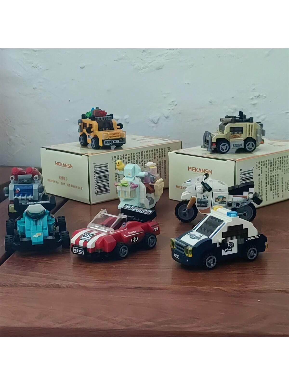 8-In-1 1600+ Piece Challenging Car Building Block Set, Including Race Cars, Sports Cars, Off-Road Vehicles, Police Cars, Etc. Classic Designs For Desktop Display, Window Decorations, Holiday & Back-To
