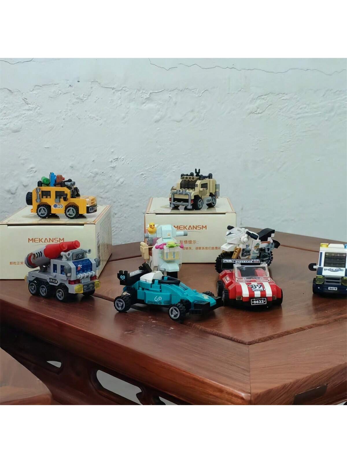 8-In-1 1600+ Piece Challenging Car Building Block Set, Including Race Cars, Sports Cars, Off-Road Vehicles, Police Cars, Etc. Classic Designs For Desktop Display, Window Decorations, Holiday & Back-To