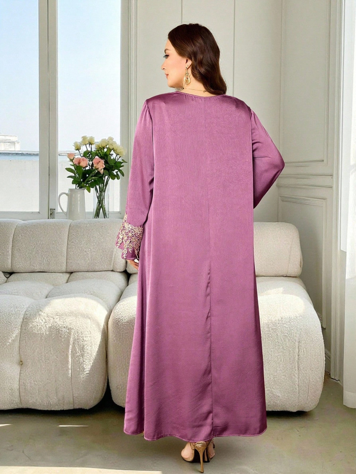 Al Najma Casual Solid Color Beaded Lace Trim Notch Neck Long Sleeve Loose Regular Fit Plus Size Women's Arabian Dress Spring Summer