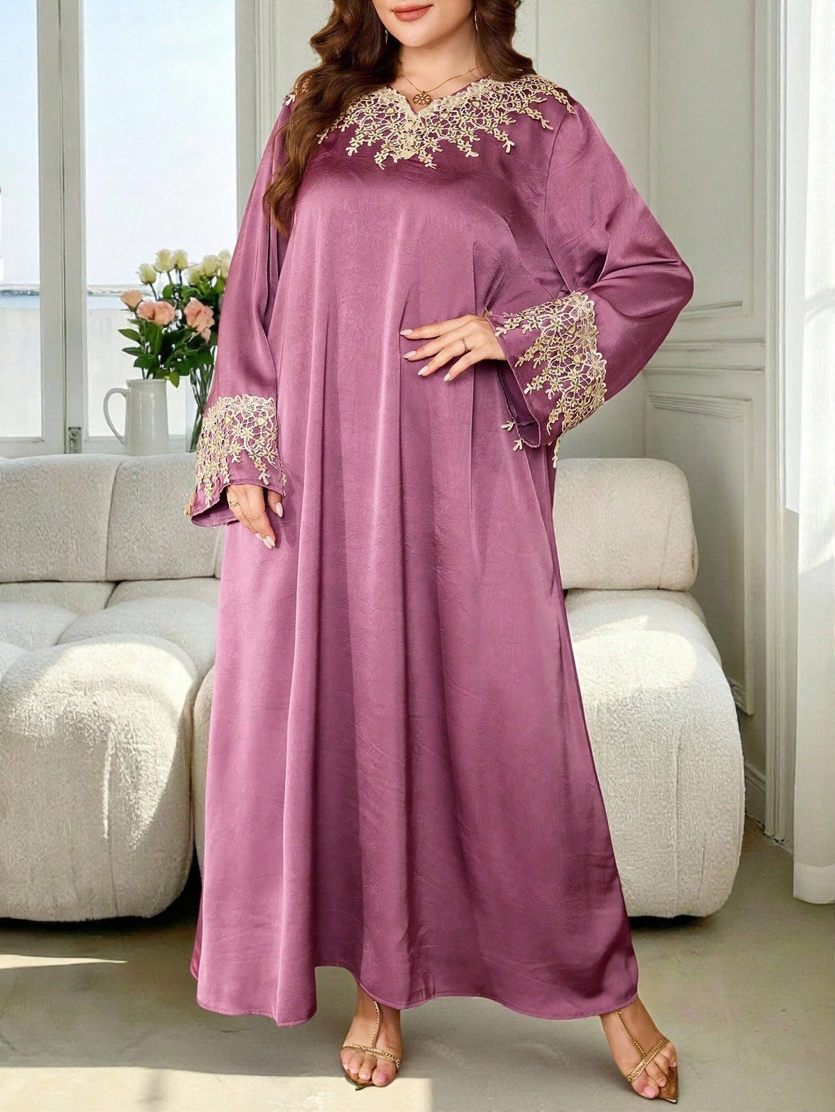 Al Najma Casual Solid Color Beaded Lace Trim Notch Neck Long Sleeve Loose Regular Fit Plus Size Women's Arabian Dress Spring Summer