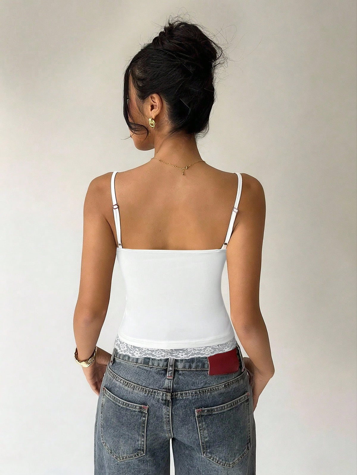 Aloruh Women's Lace Patchwork Solid Color Pleated Fitted Elegant Camisole White Date Summer