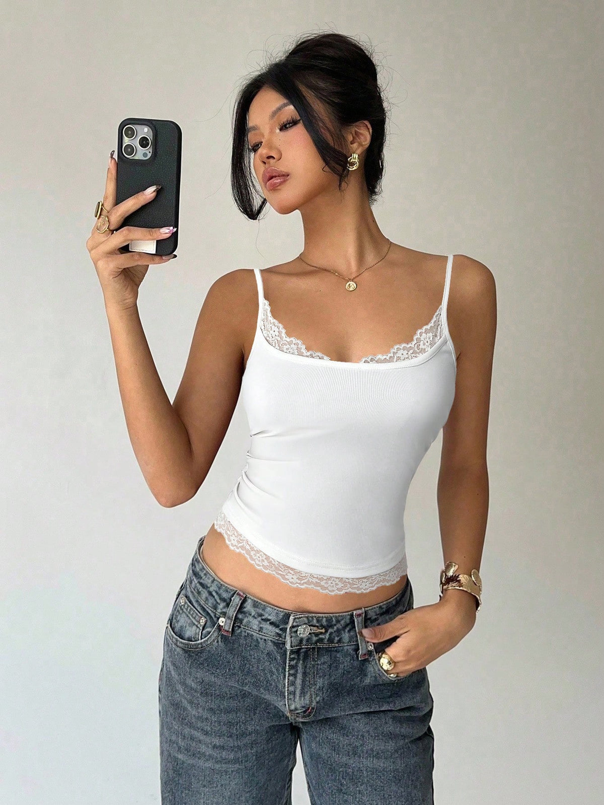 Aloruh Women's Lace Patchwork Solid Color Pleated Fitted Elegant Camisole White Date Summer