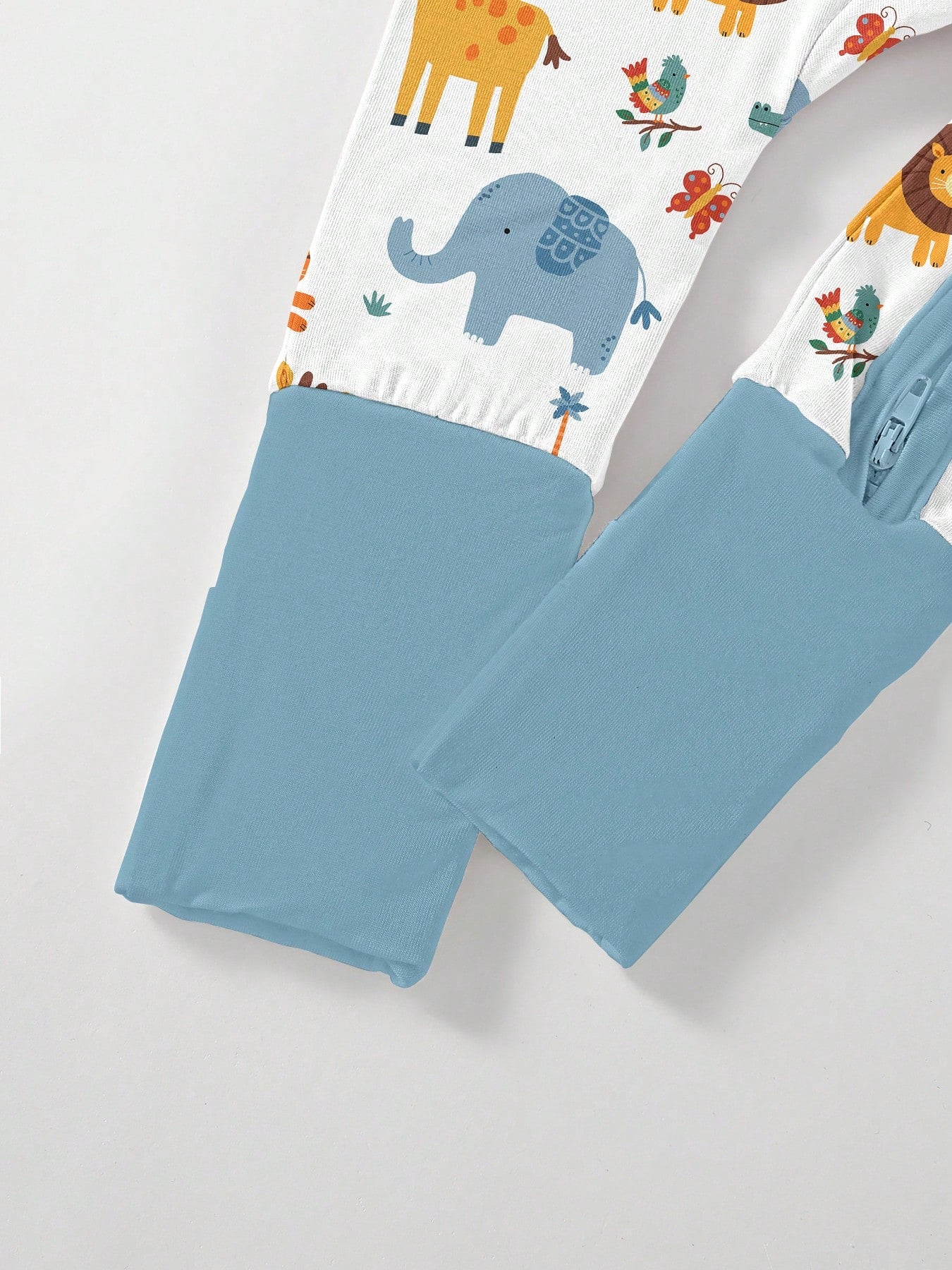 Baby Bamboo Fiber Zip-Up, Zoo Elephants Tigers Giraffes Print Romper, All-Season Knit Fabric Skinny Fit With Zipper Detail, Baby Girl Boy Spring Autumn Clothes, Perfect For Outdoor Sleep Gift.
