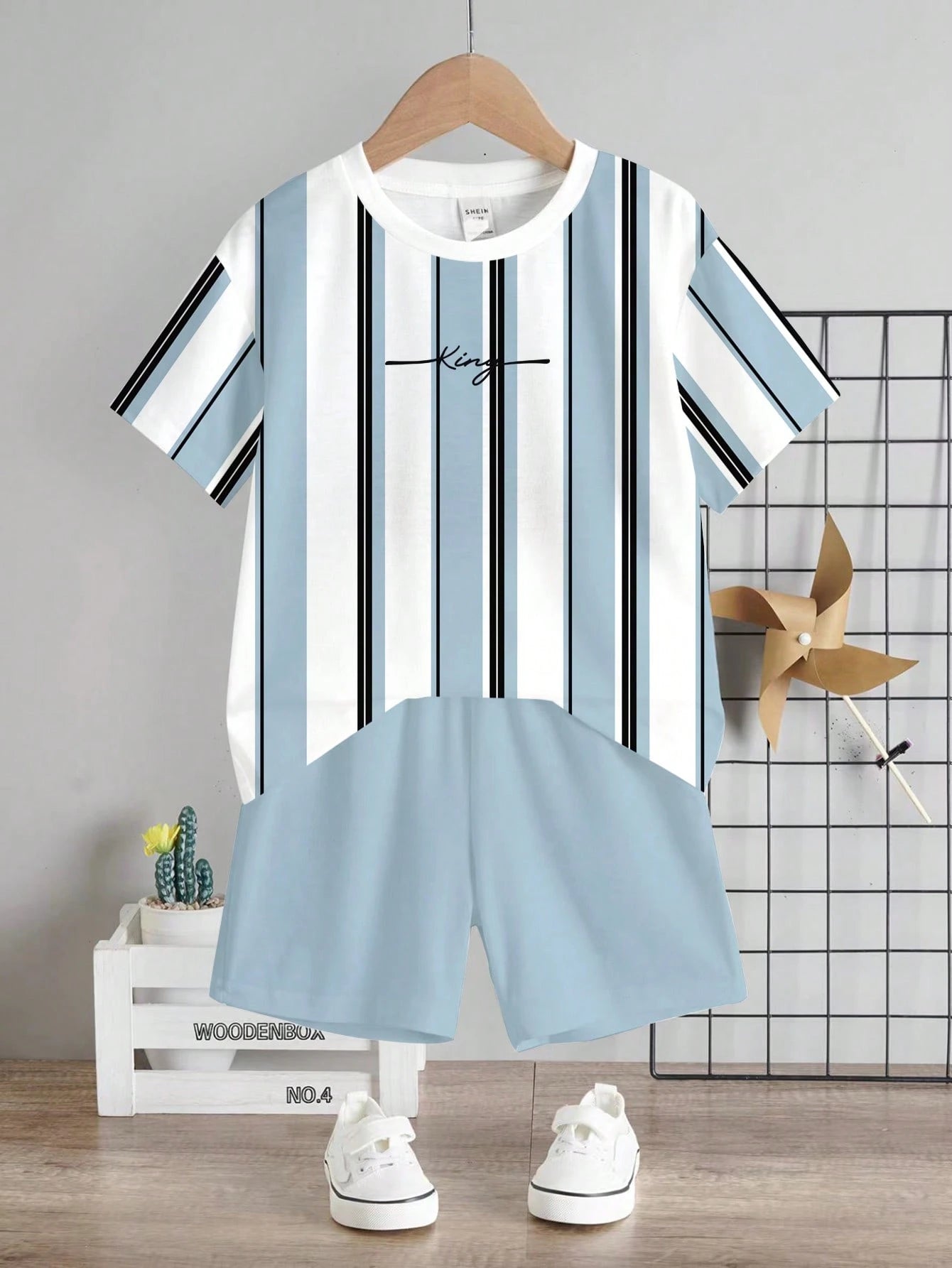 Baby Boy Casual Comfortable Minimalist Round Neck Short Sleeve T-Shirt And Shorts Set, Classic Cool Striped, Color Block, And Palm Tree Logo Printed, Suitable For Spring And Summer