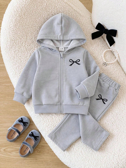 Baby Girl 0-3 Years Grey 2pcs Autumn/Winter Casual Bowknot Print Long Sleeve Hooded Sweatshirt & Sweatpants Set, Fashionable Casual, Sweet Suitable For Outings, School And Multiple Occasions