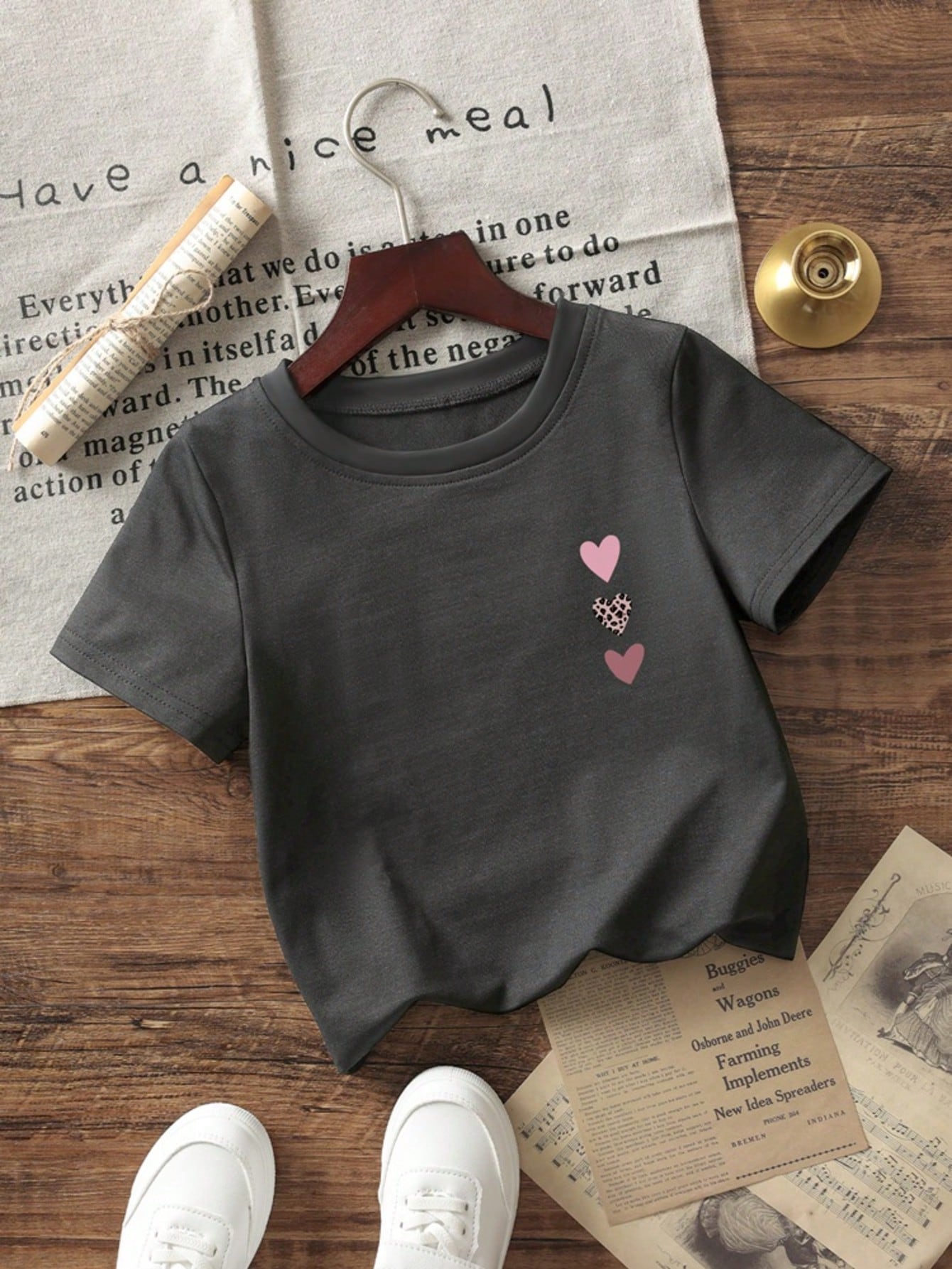 Baby GirlMinimalist Plaid Graffiti & Letter Print Round Neck Short Sleeve Cute Top