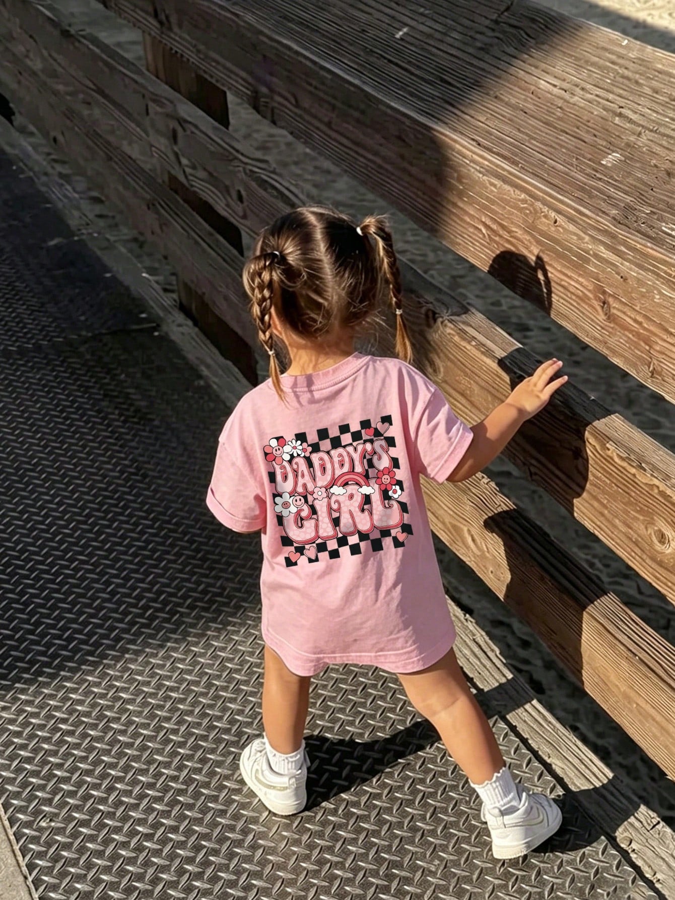 Baby GirlMinimalist Plaid Graffiti & Letter Print Round Neck Short Sleeve Cute Top