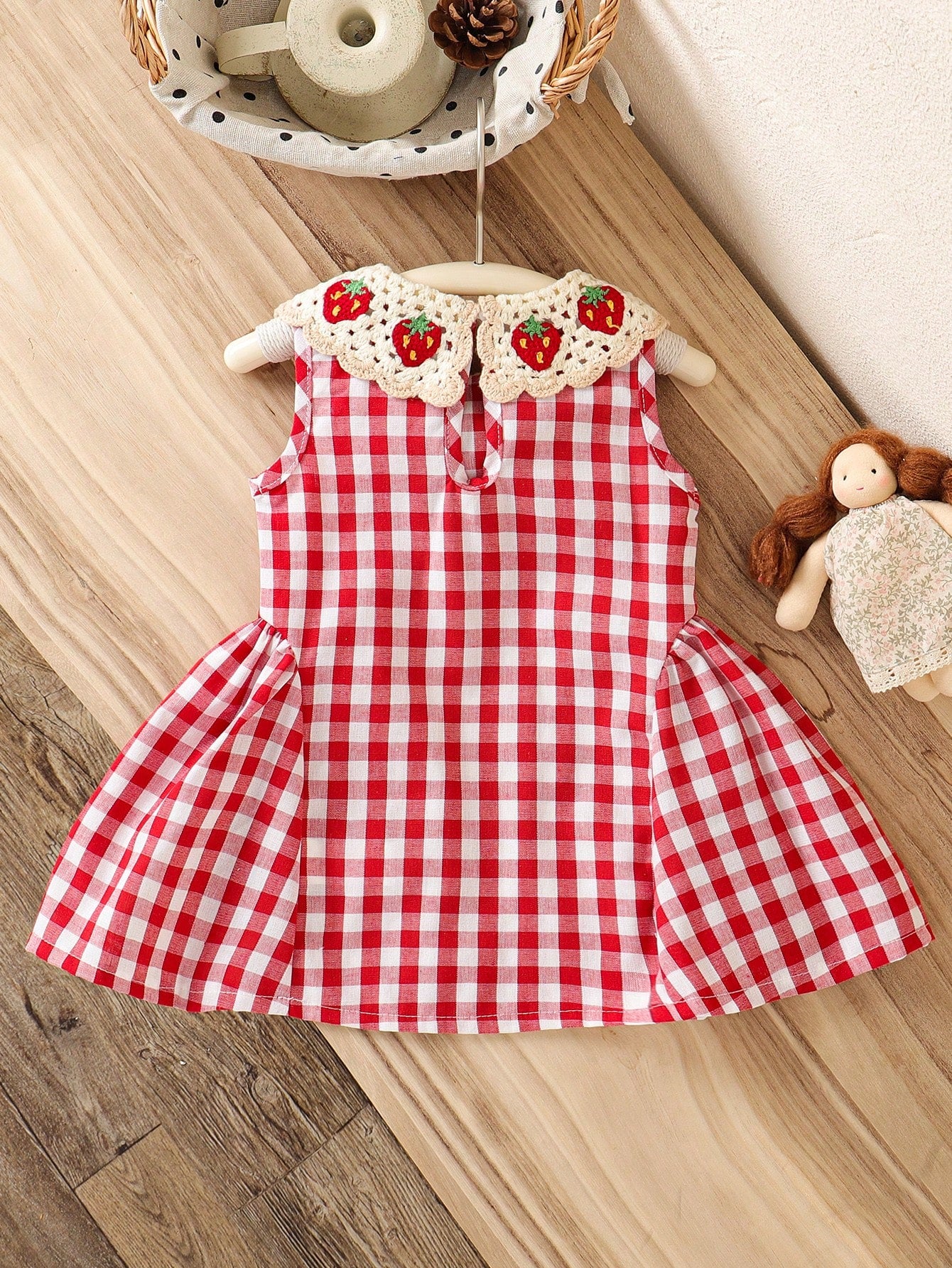 Baby Girls Summer Red Plaid Tank Dress, Peter Pan Collar, Cute Minimalist Versatile Style, Suitable For Baby Girls Summer Casual Outdoor Play, Vacation, Daily Comfortable Wear