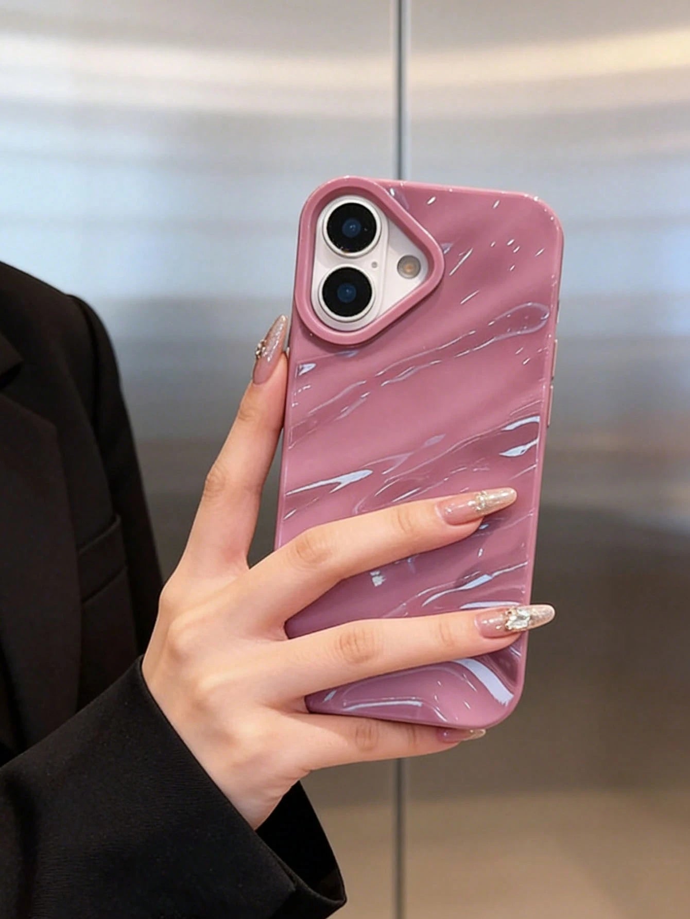 Black Asymmetrical Wave Pattern Wave Ripples 1pc New Glossy Wavy Pattern Soft Protective Phone Case, Compatible With IPhone 17 Pro Max/17/17 Pro/16 Pro Max/16/16 Pro/16 Plus/15 Pro Max/15 Pro/15 Plus