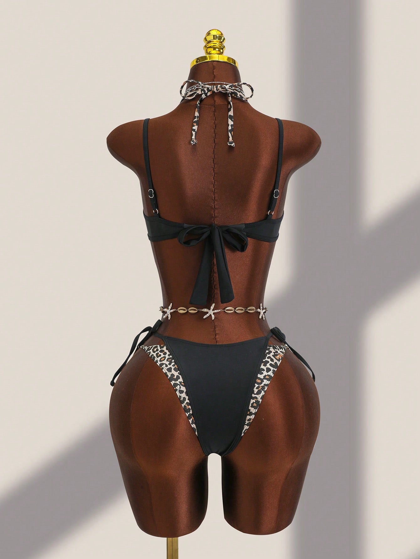 Bonvoyette Summer New 2-Piece Women's Swimsuit Set, Black With Leopard Print Random Print 2 In 1 Halter Neck Tie Top And Side Tie Swim Bottoms, Sexy Beach Sand Swimming Pool Vacation Outfit For Women