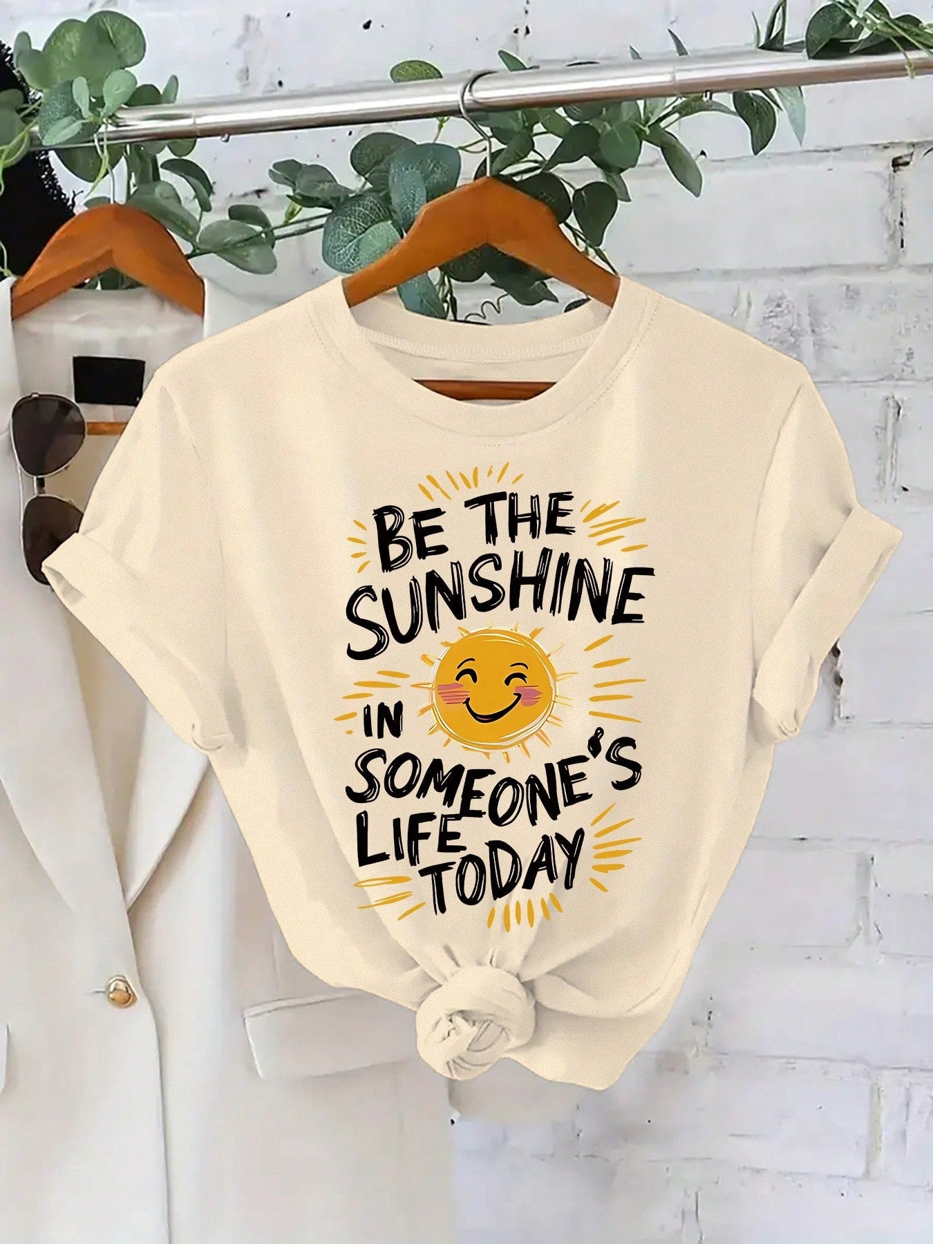 Bright Red Oversized Tee, Be The Sunshine Inspirational Sun Print Soft Cotton Retro Positive Casual Summer T-Shirt